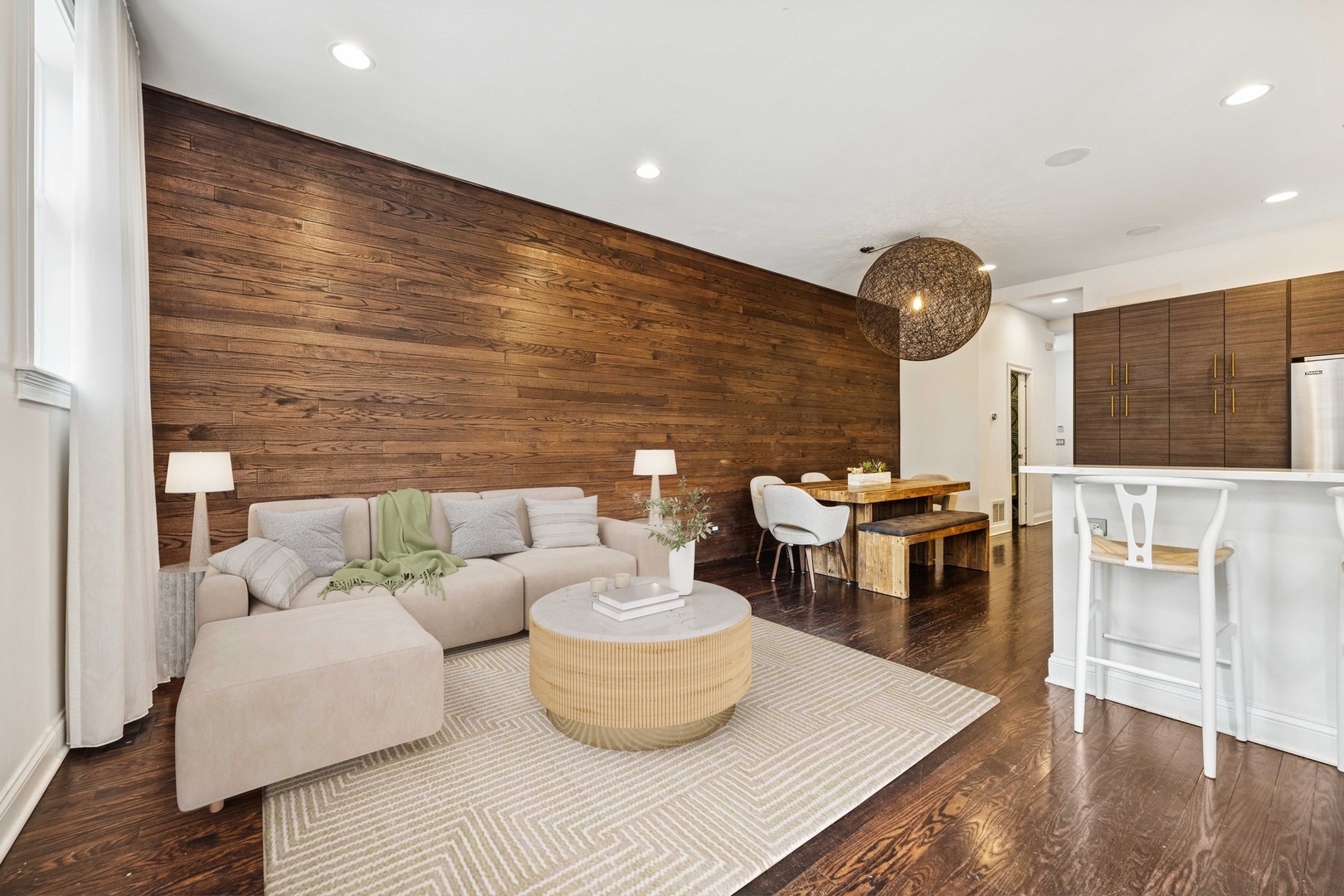 2324 W WABANSIA Avenue Unit: 5