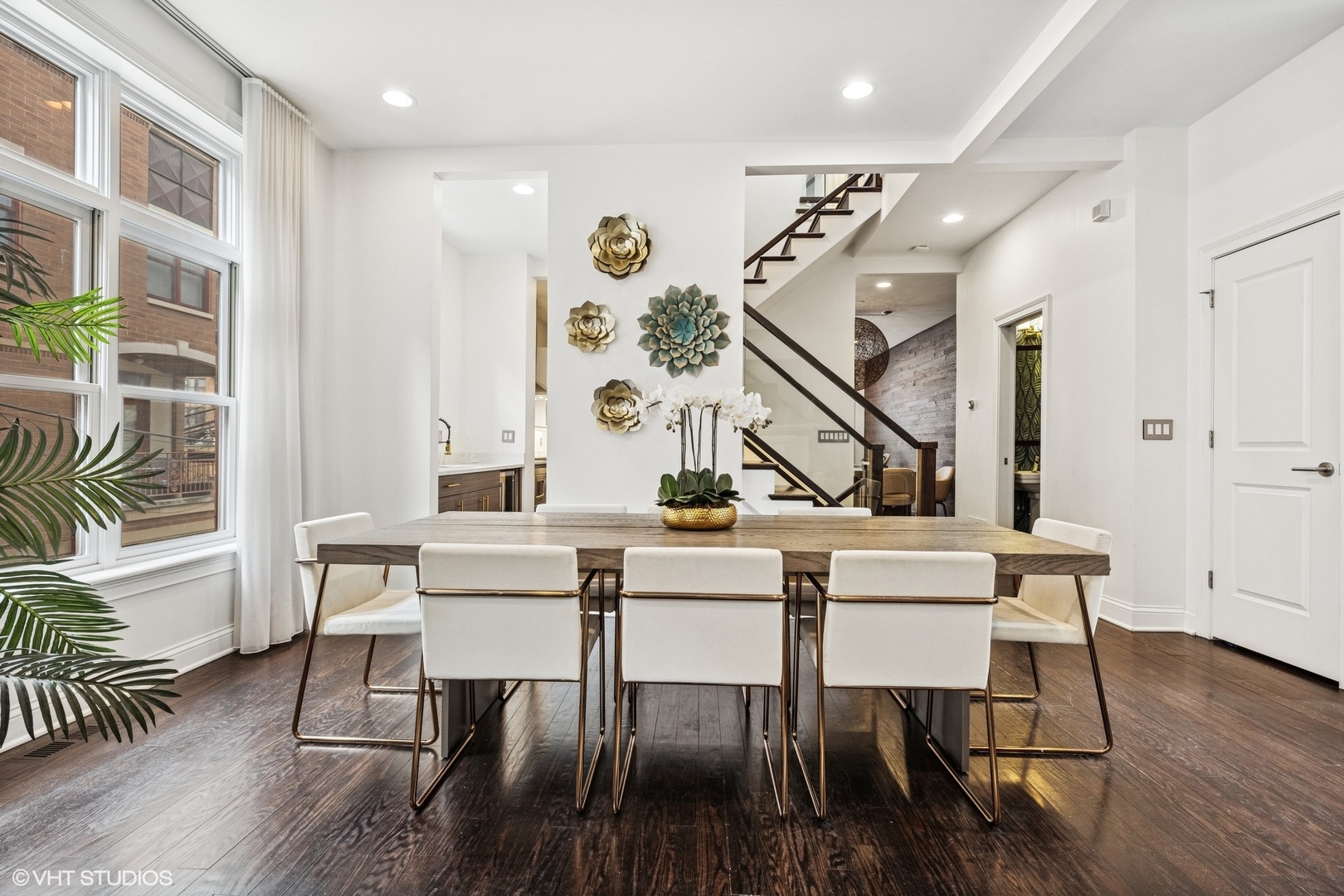 2324 W WABANSIA Avenue Unit: 5