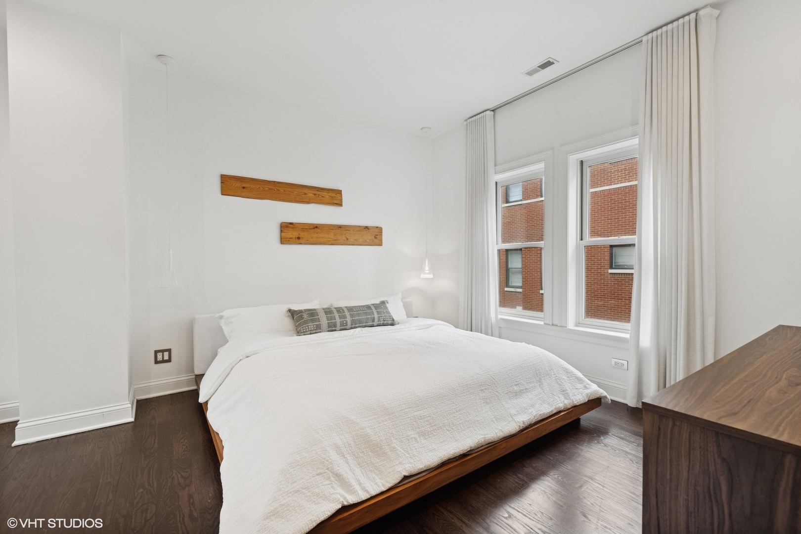 2324 W WABANSIA Avenue Unit: 5