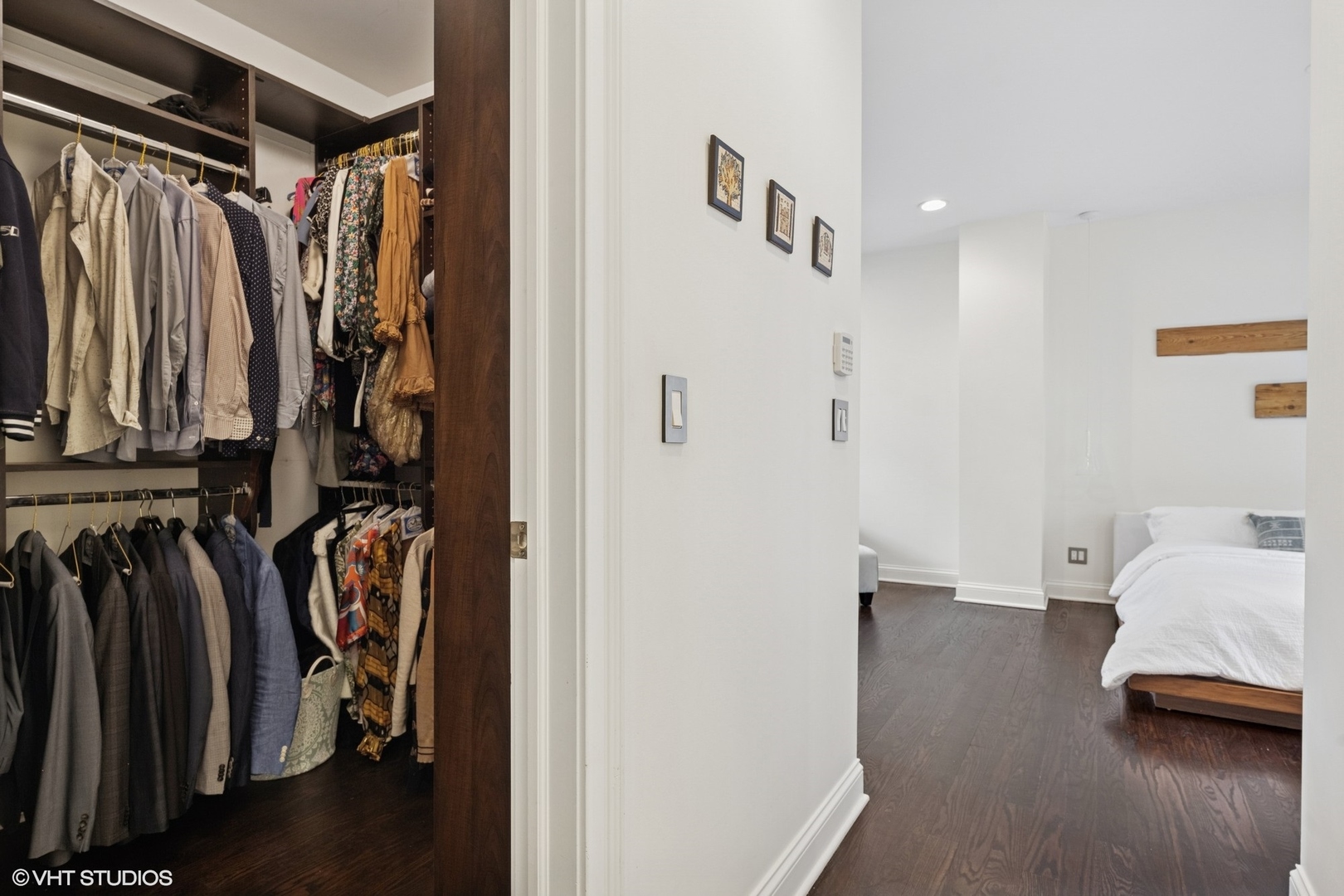 2324 W WABANSIA Avenue Unit: 5