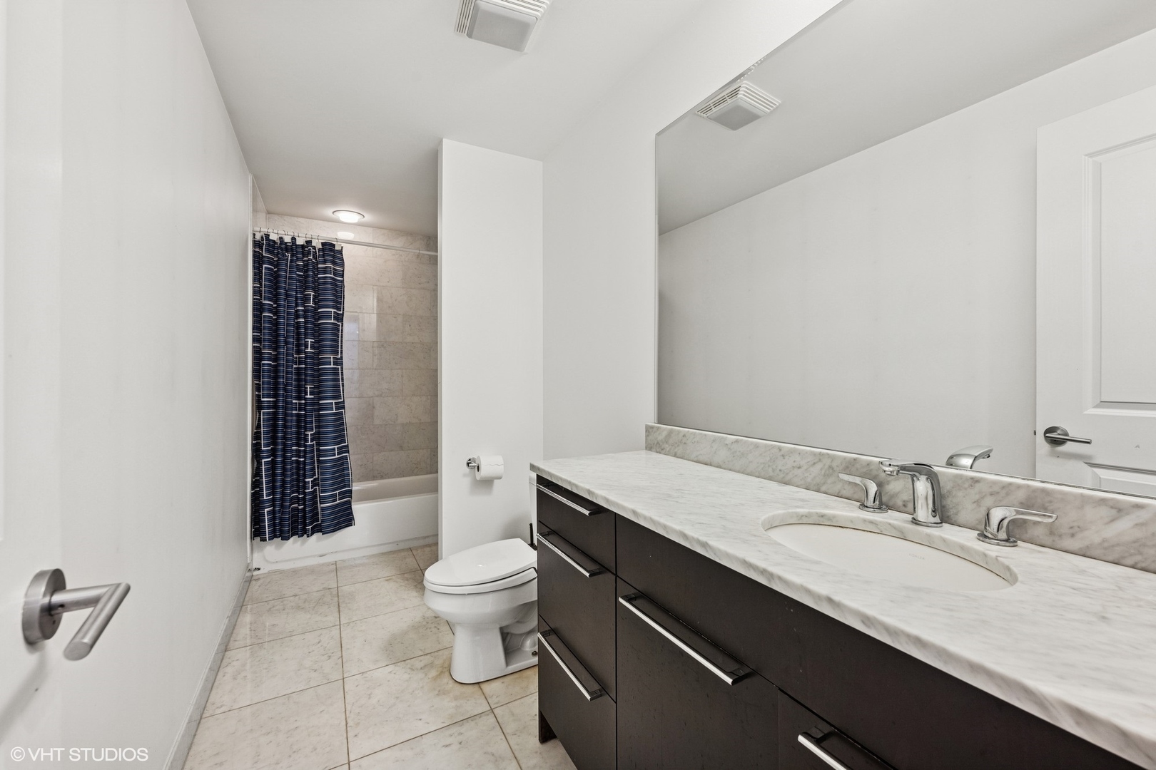 2324 W WABANSIA Avenue Unit: 5