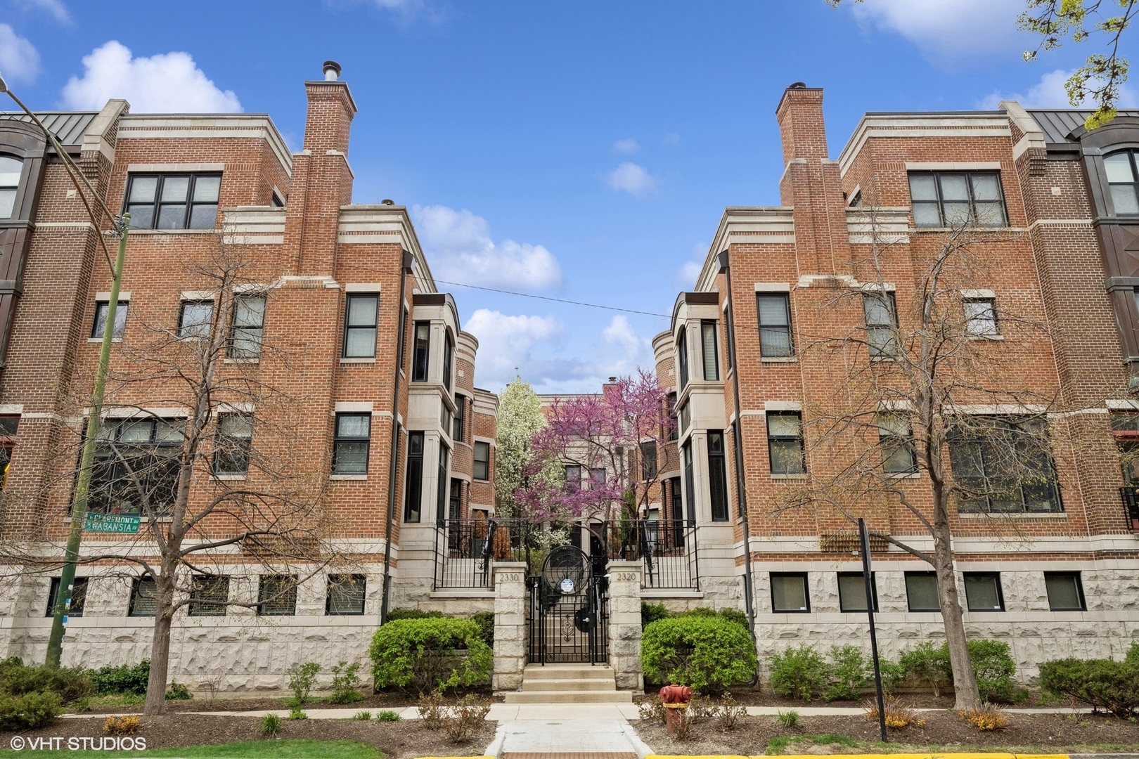 2324 W WABANSIA Avenue Unit: 5