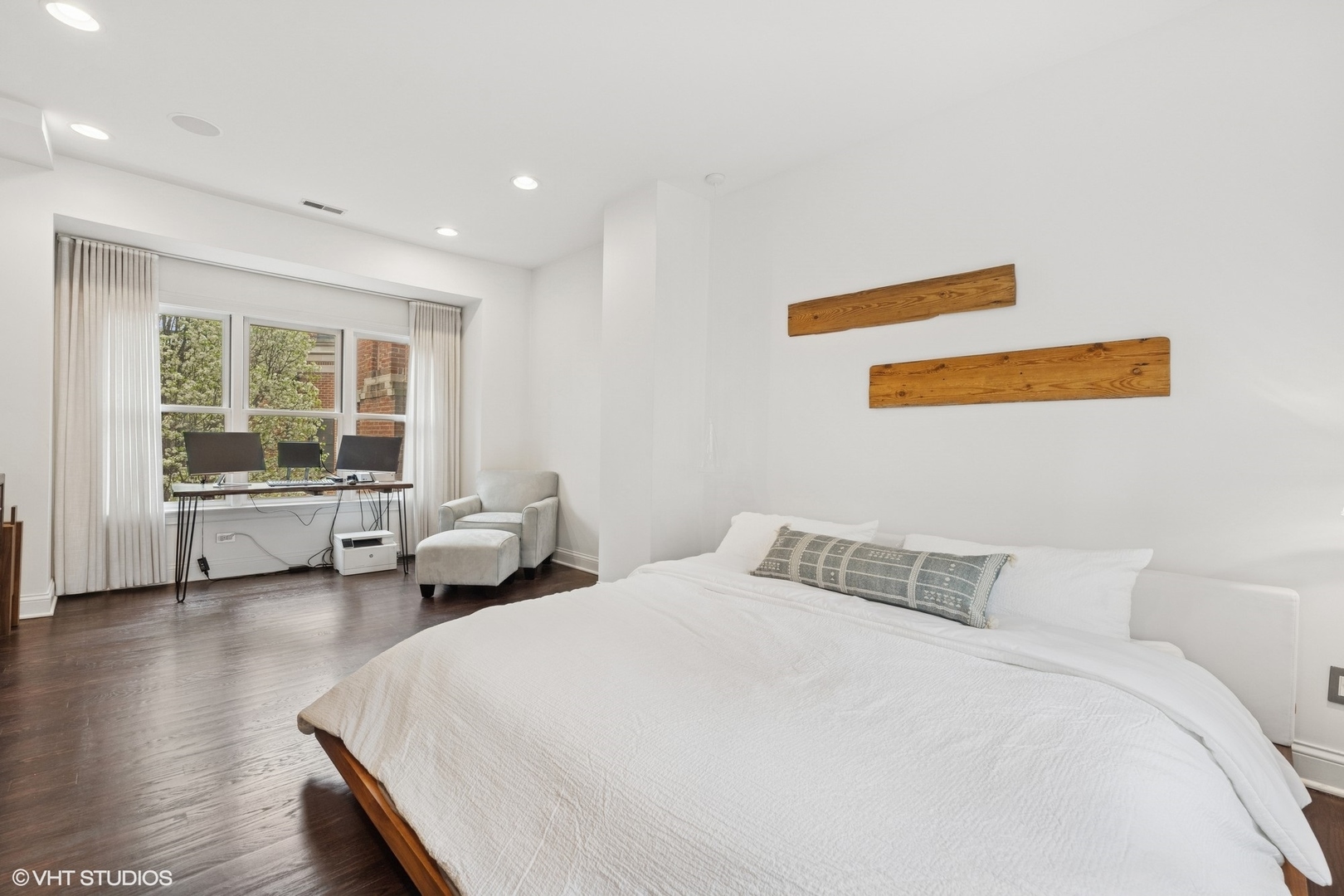 2324 W WABANSIA Avenue Unit: 5