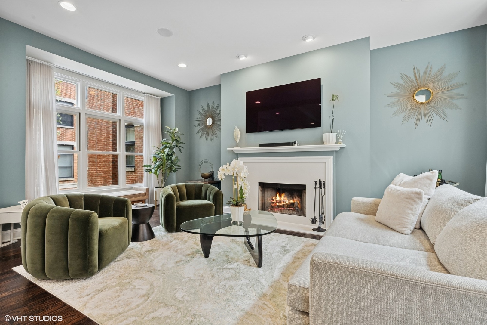 2324 W WABANSIA Avenue Unit: 5