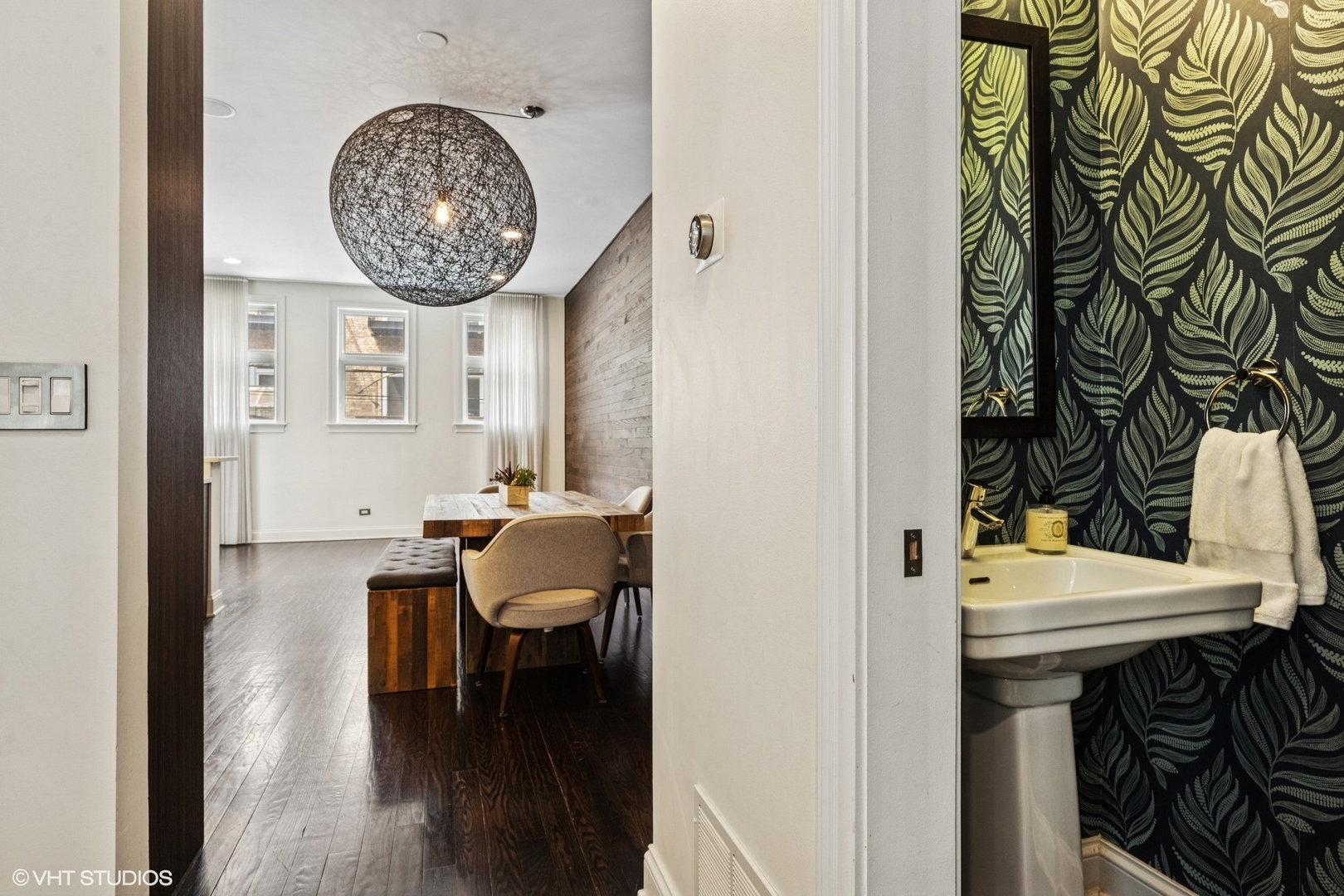 2324 W WABANSIA Avenue Unit: 5