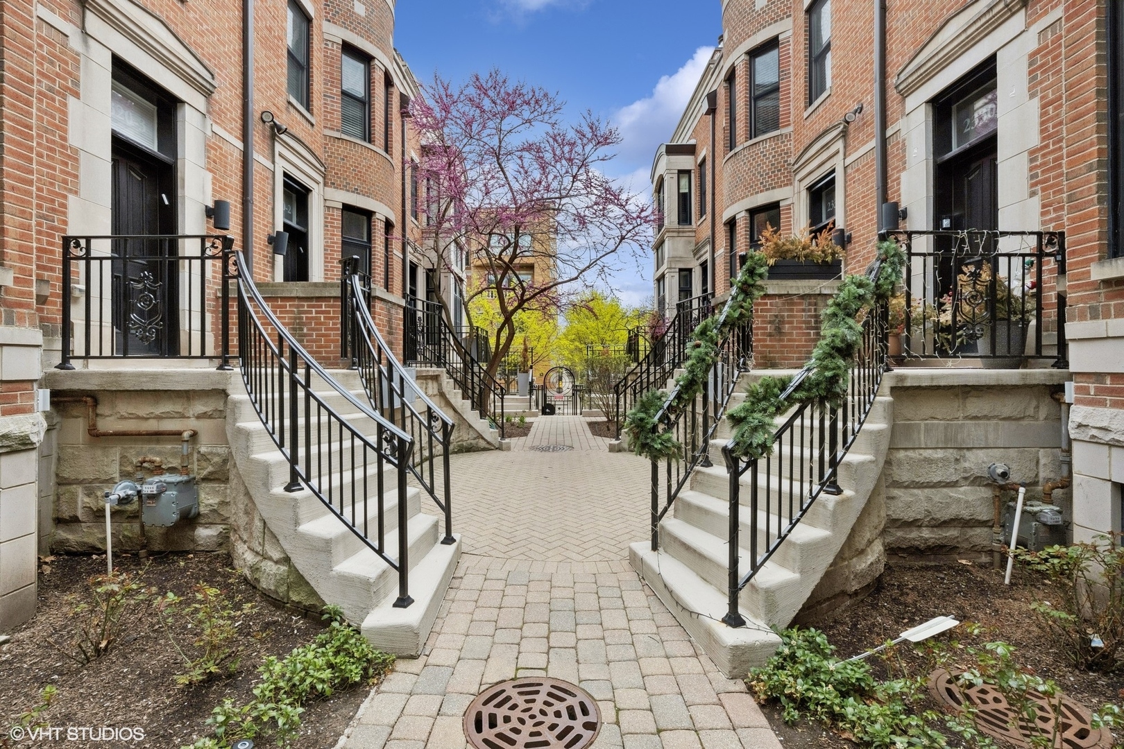 2324 W WABANSIA Avenue Unit: 5