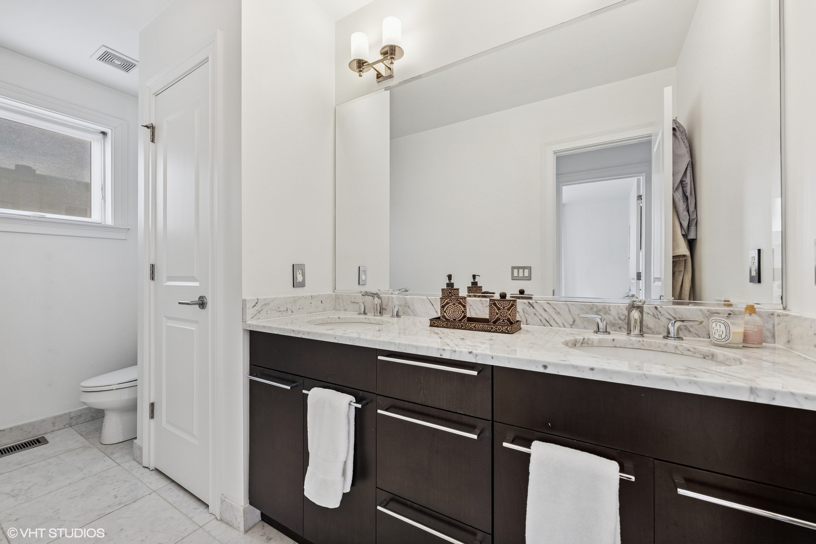 2324 W WABANSIA Avenue Unit: 5