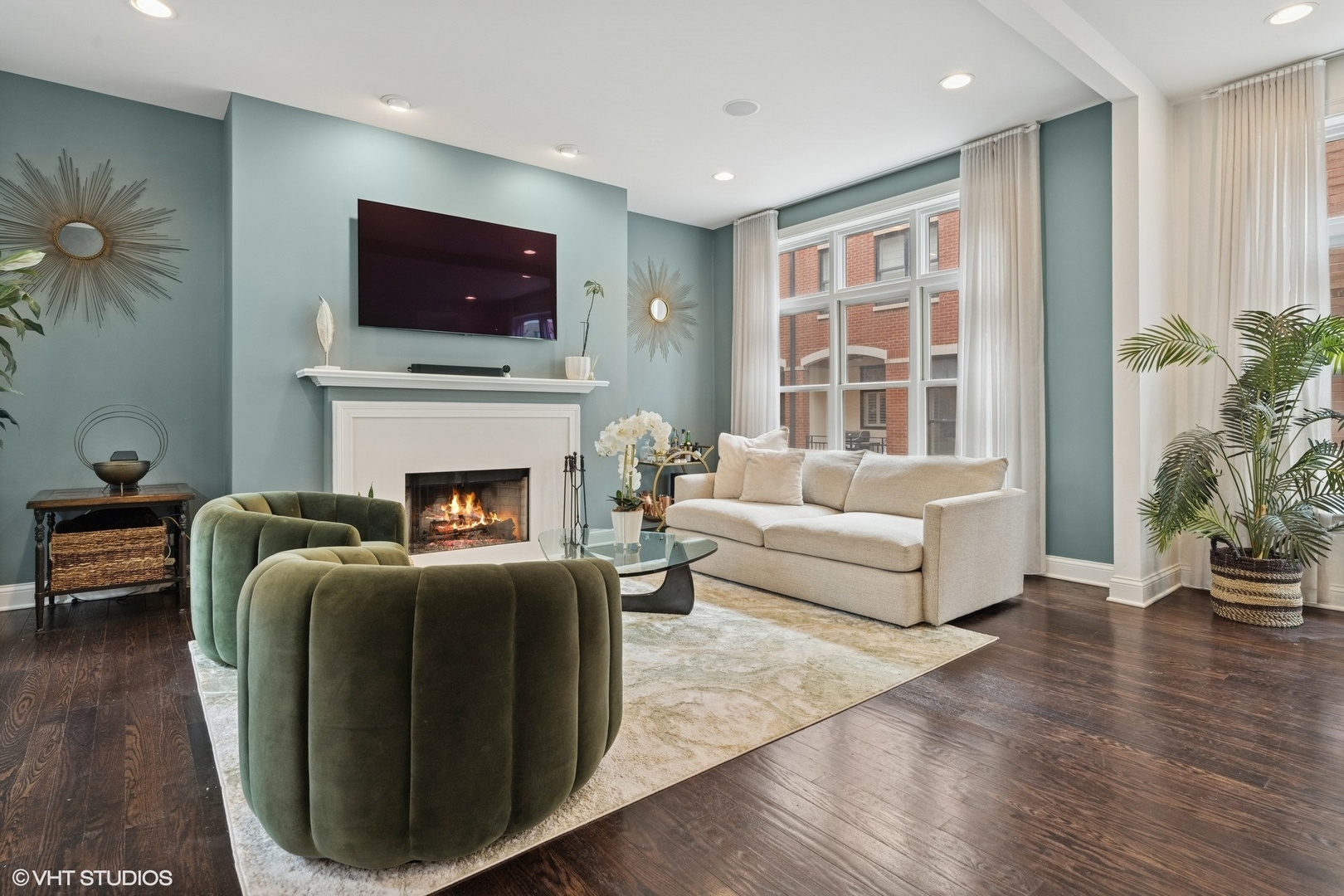 2324 W WABANSIA Avenue Unit: 5