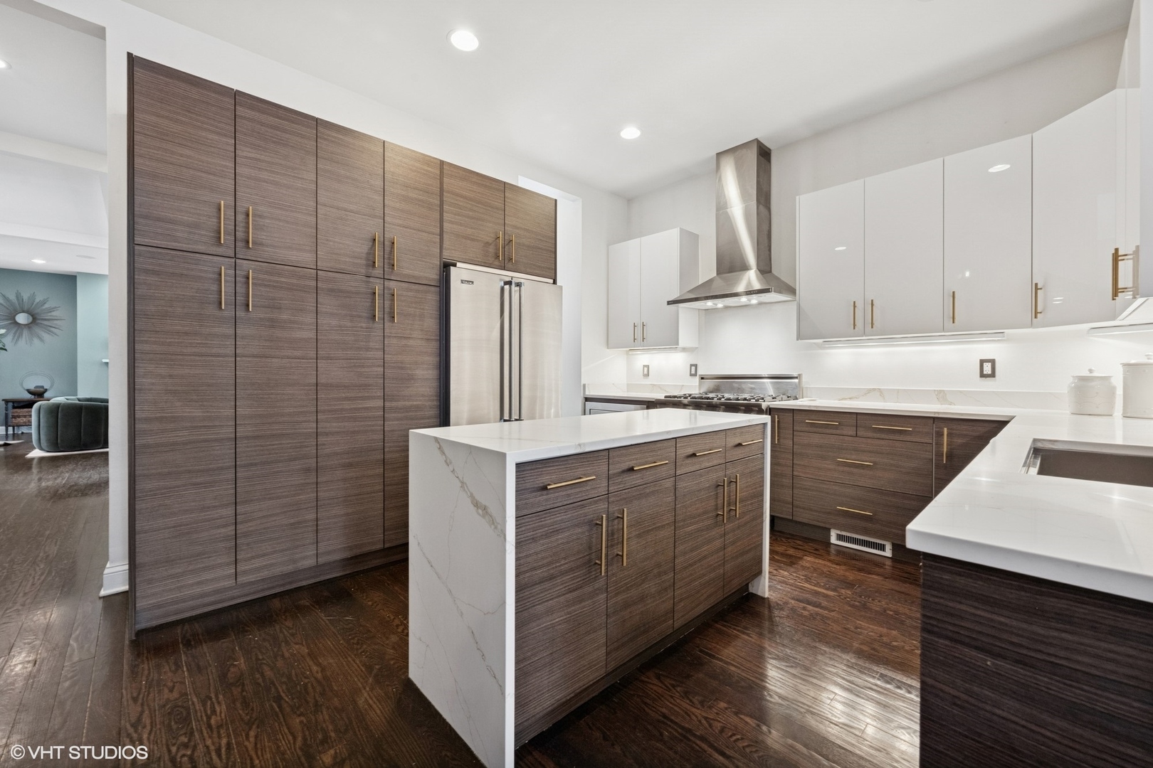 2324 W WABANSIA Avenue Unit: 5