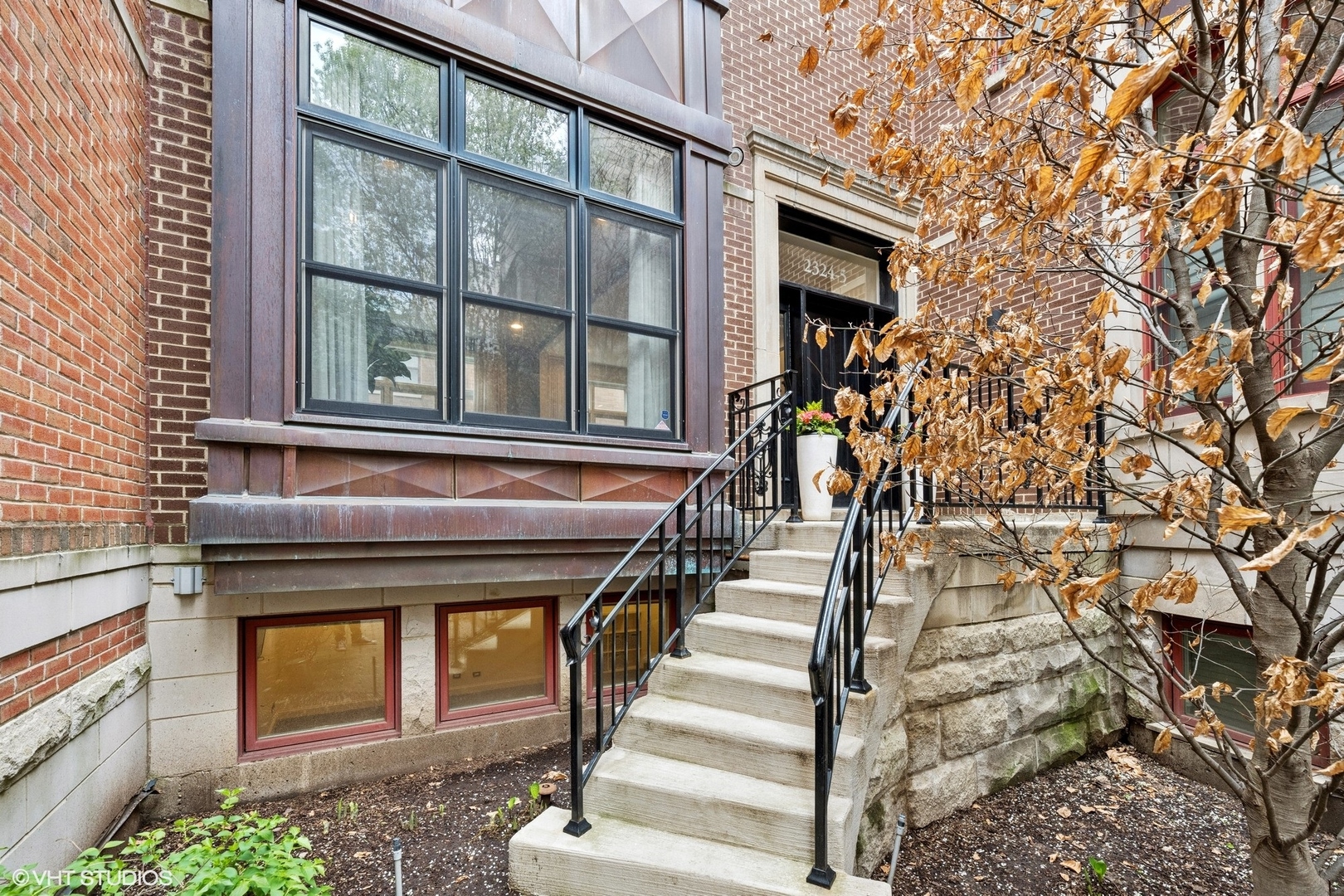 2324 W WABANSIA Avenue Unit: 5