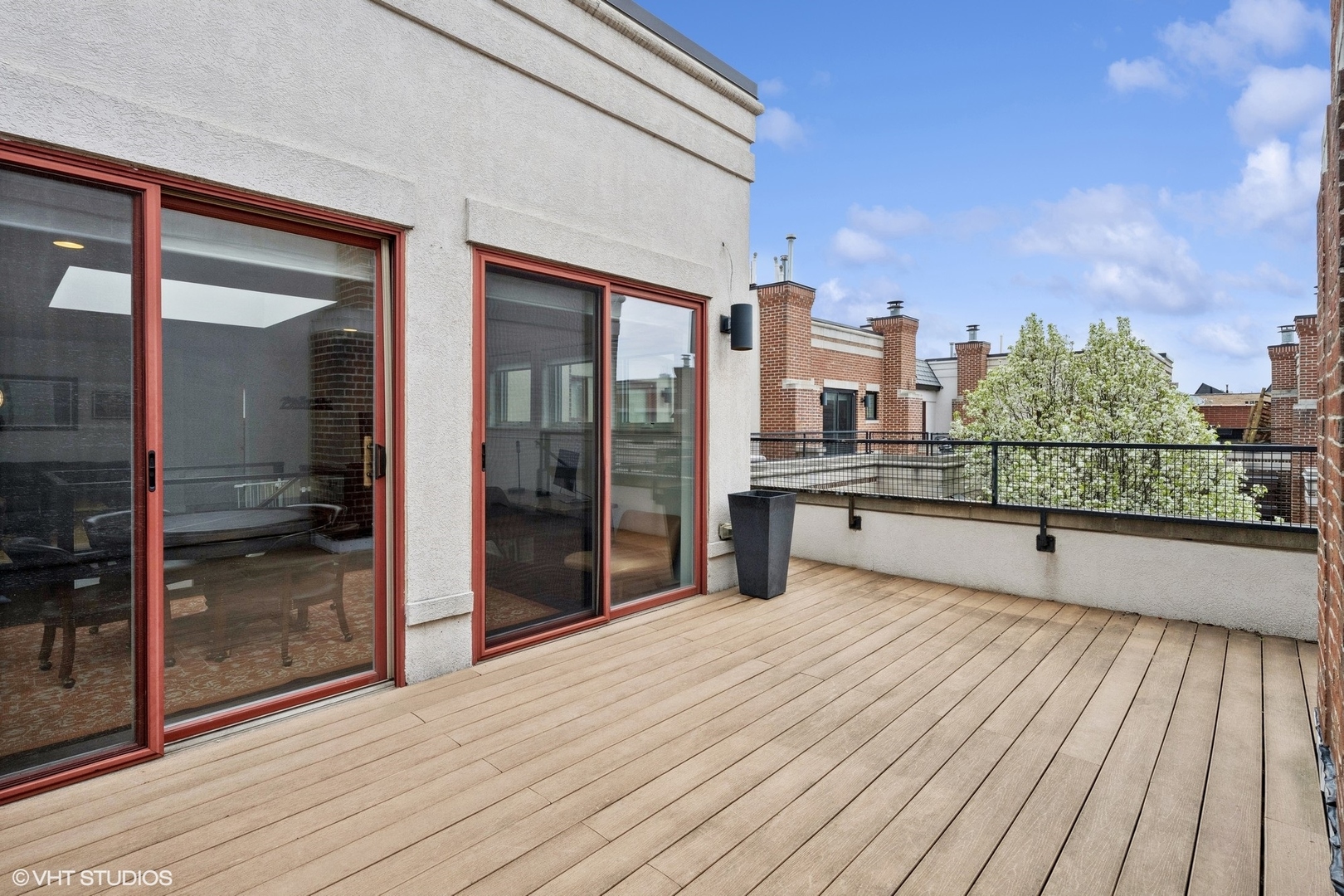 2324 W WABANSIA Avenue Unit: 5