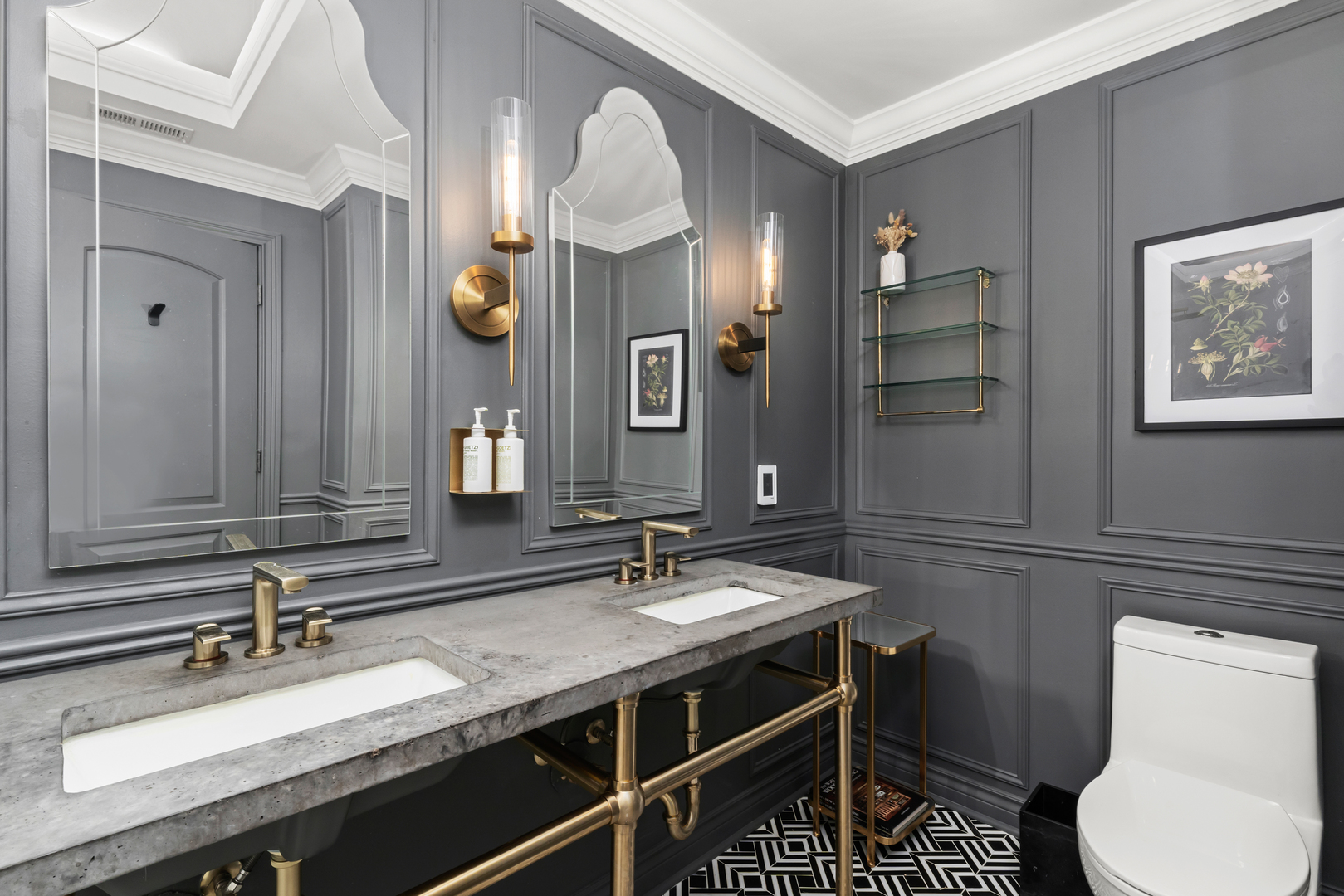 1547 N LEAVITT Street Unit: 3S