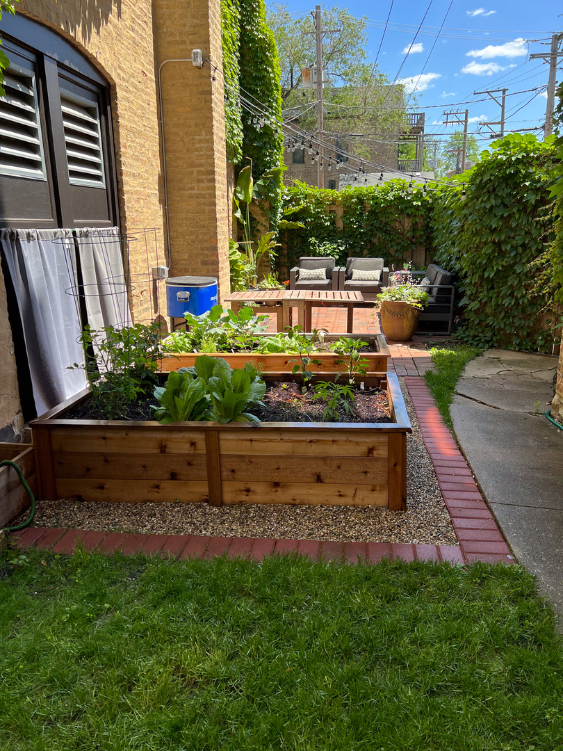 1547 N LEAVITT Street Unit: 3S