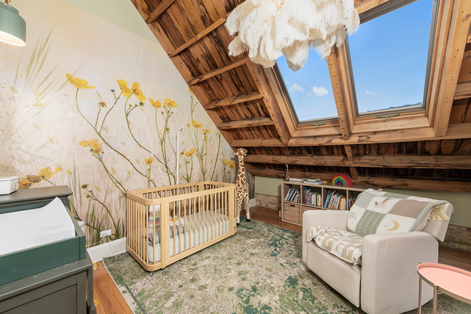 1547 N LEAVITT Street Unit: 3S