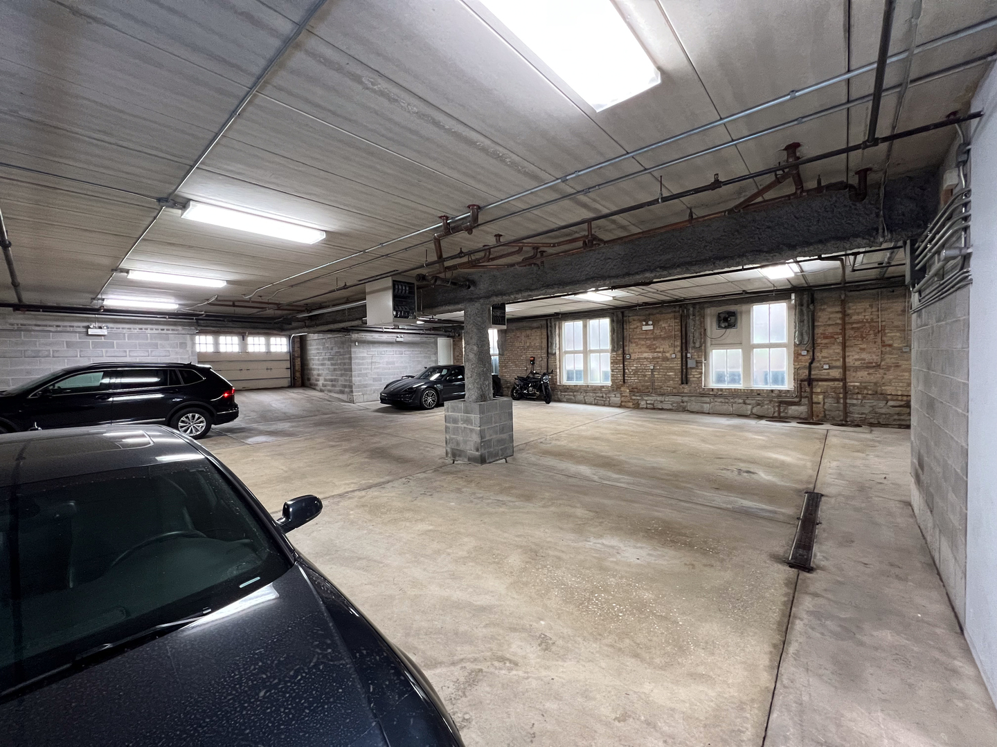 1547 N LEAVITT Street Unit: 3S