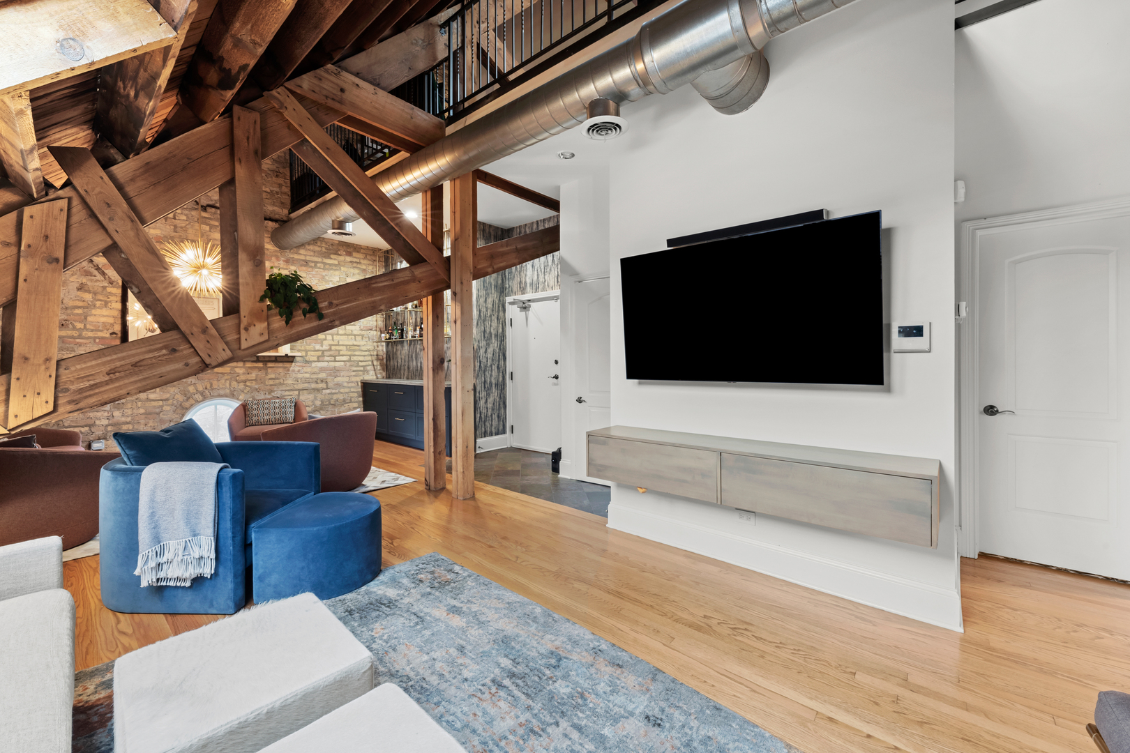 1547 N LEAVITT Street Unit: 3S