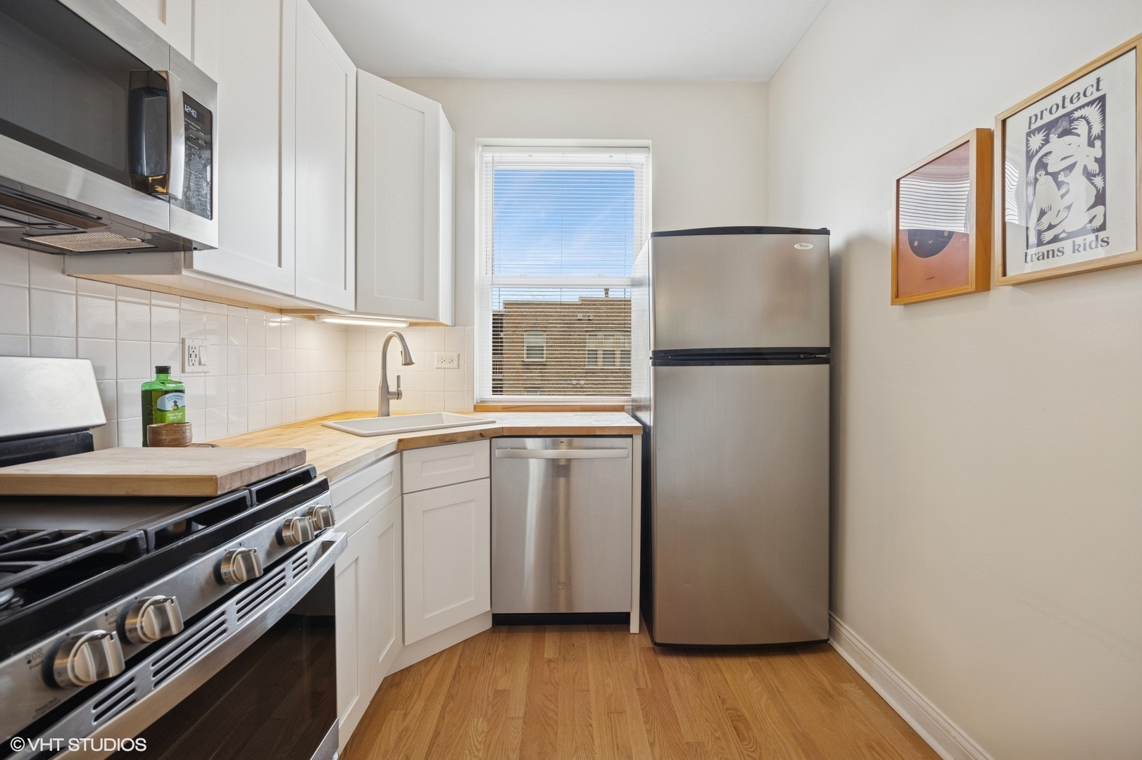 3440 W Leland Avenue Unit: 3W