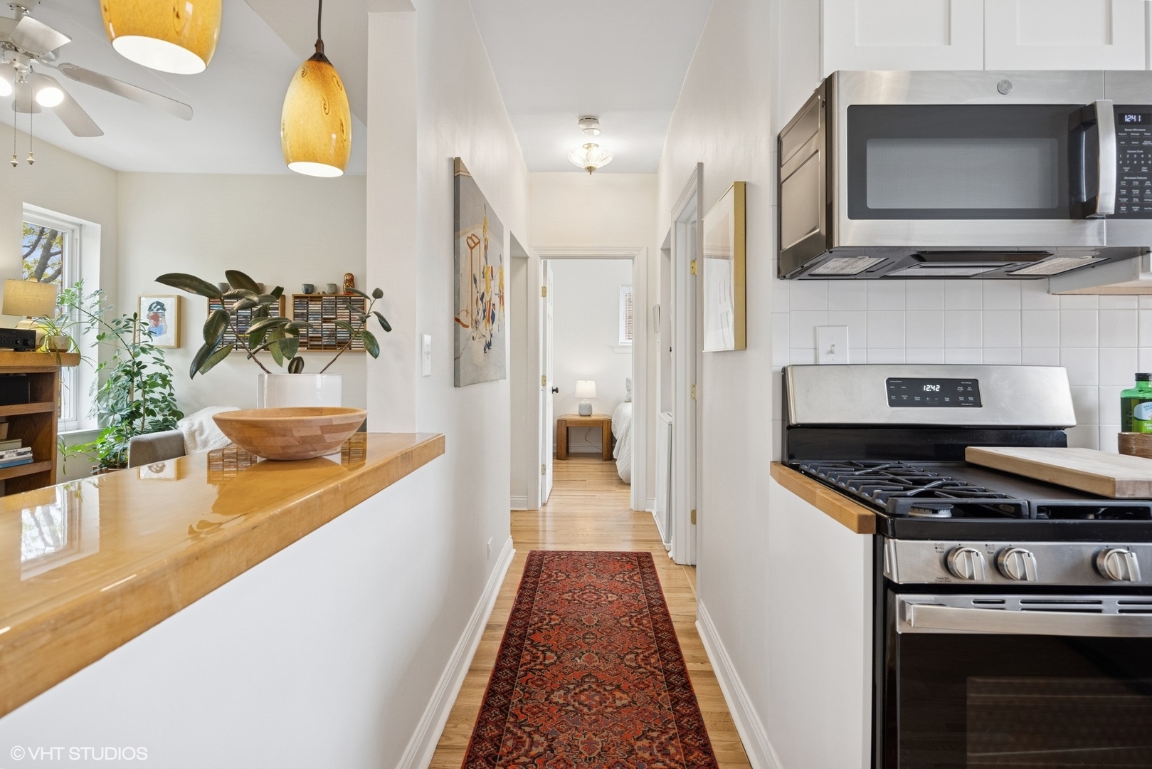 3440 W Leland Avenue Unit: 3W