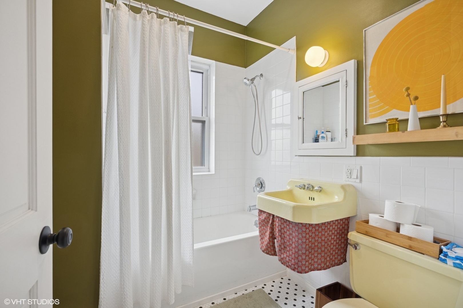 3440 W Leland Avenue Unit: 3W