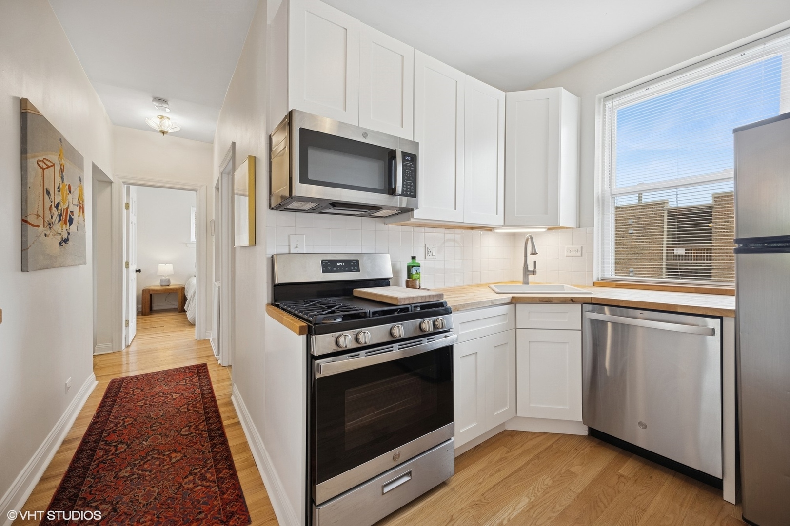 3440 W Leland Avenue Unit: 3W