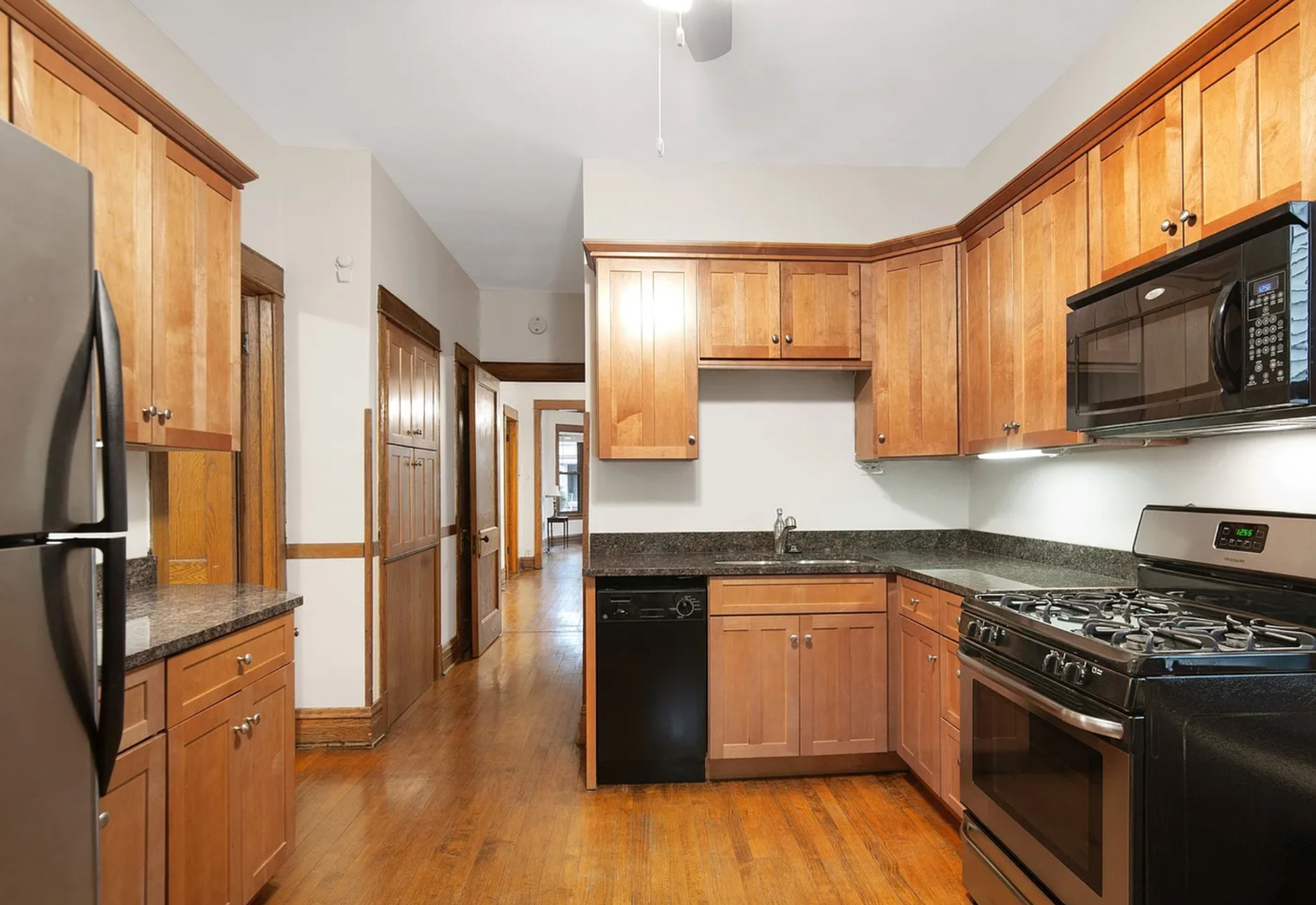 1336 W Cornelia Avenue