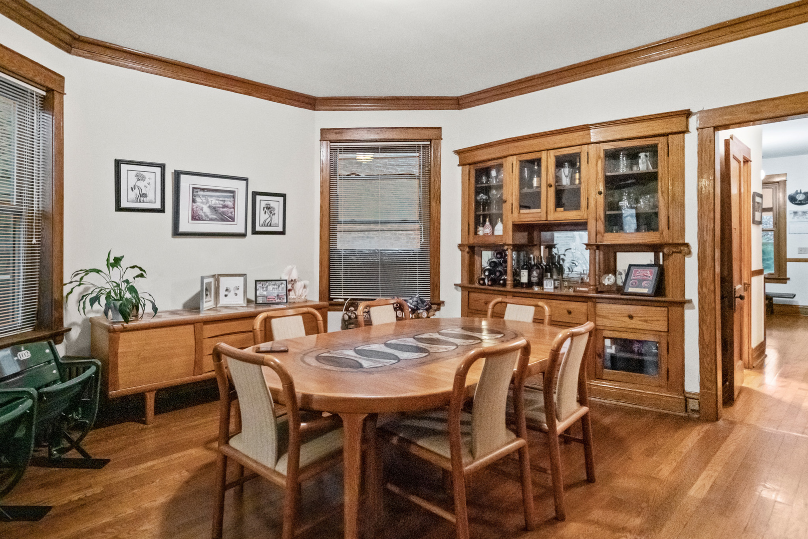 1336 W Cornelia Avenue