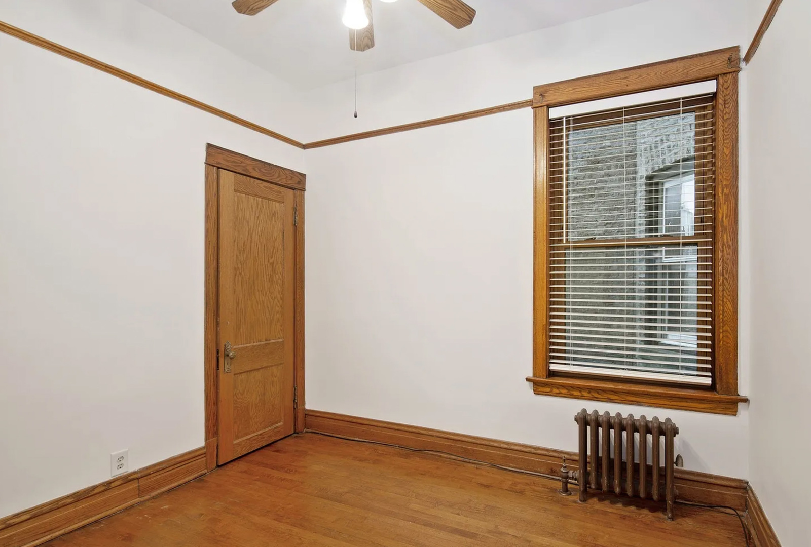 1336 W Cornelia Avenue