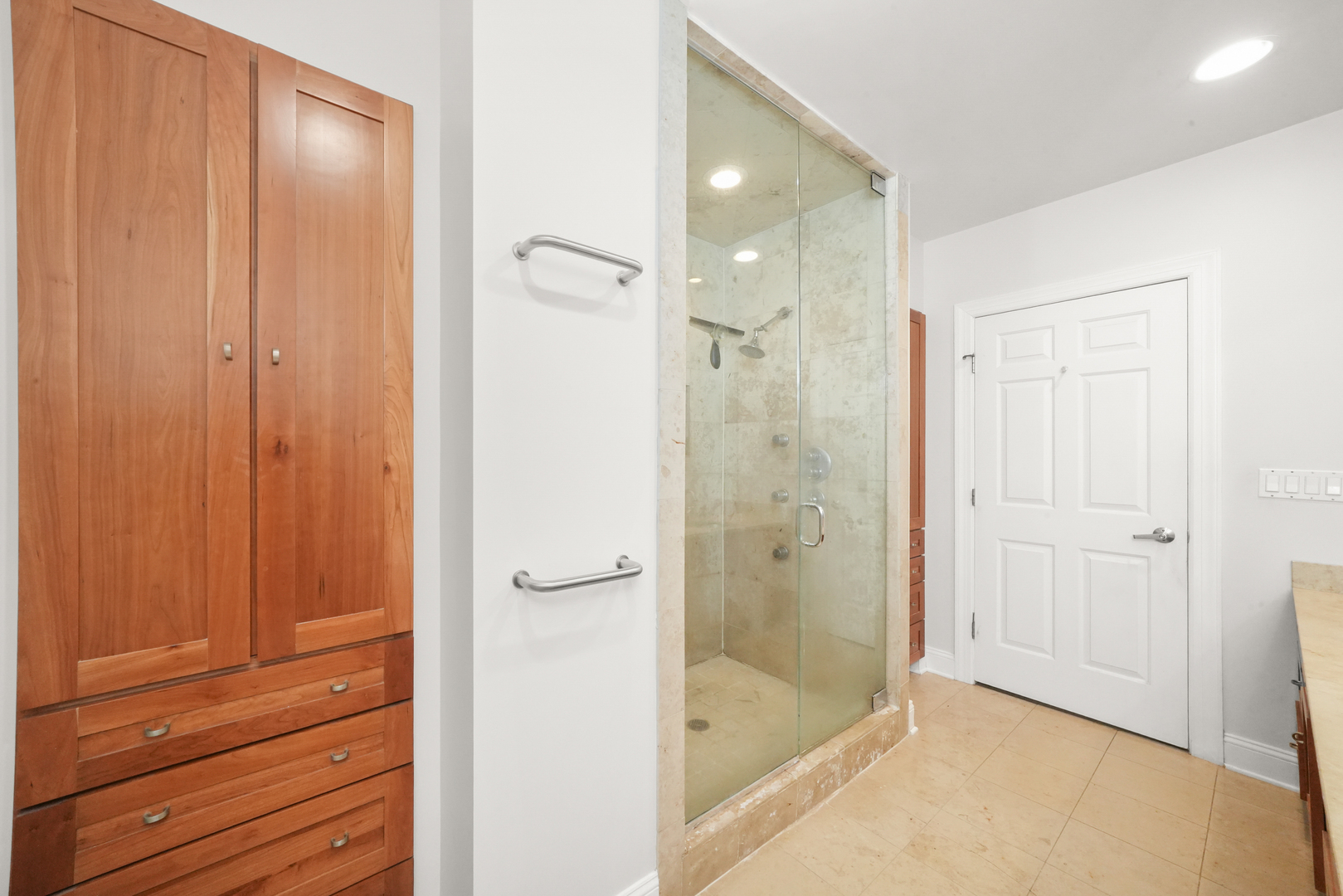 1931 N DAMEN Avenue Unit: 2N