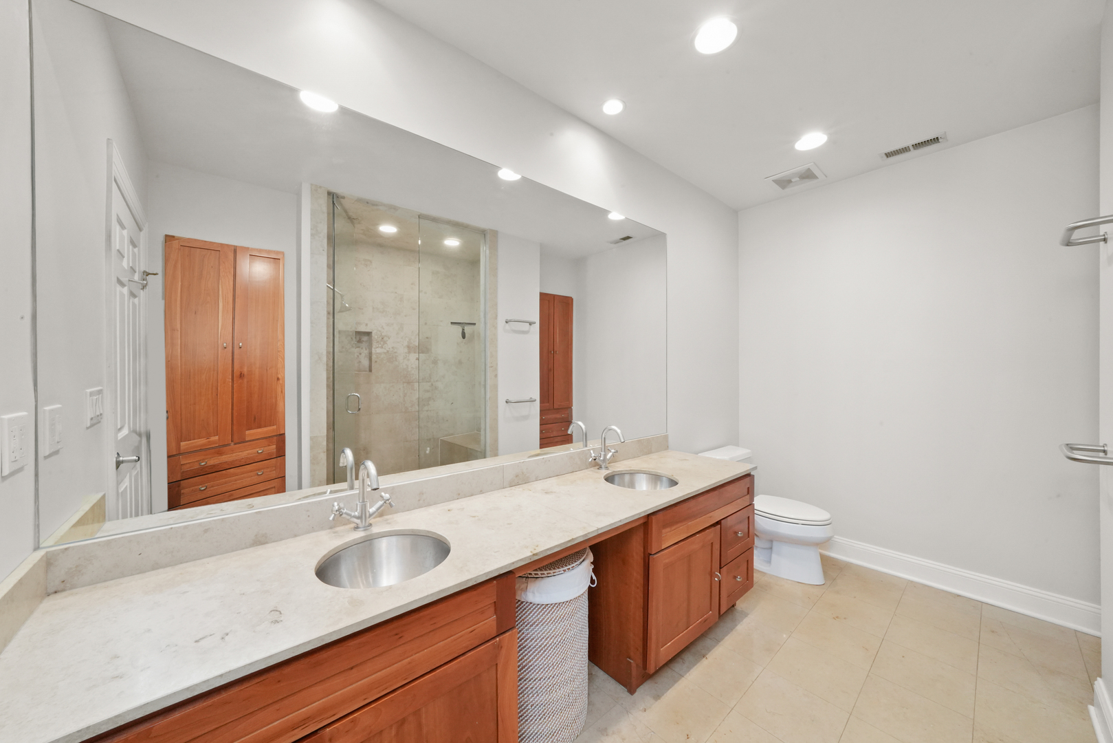 1931 N DAMEN Avenue Unit: 2N