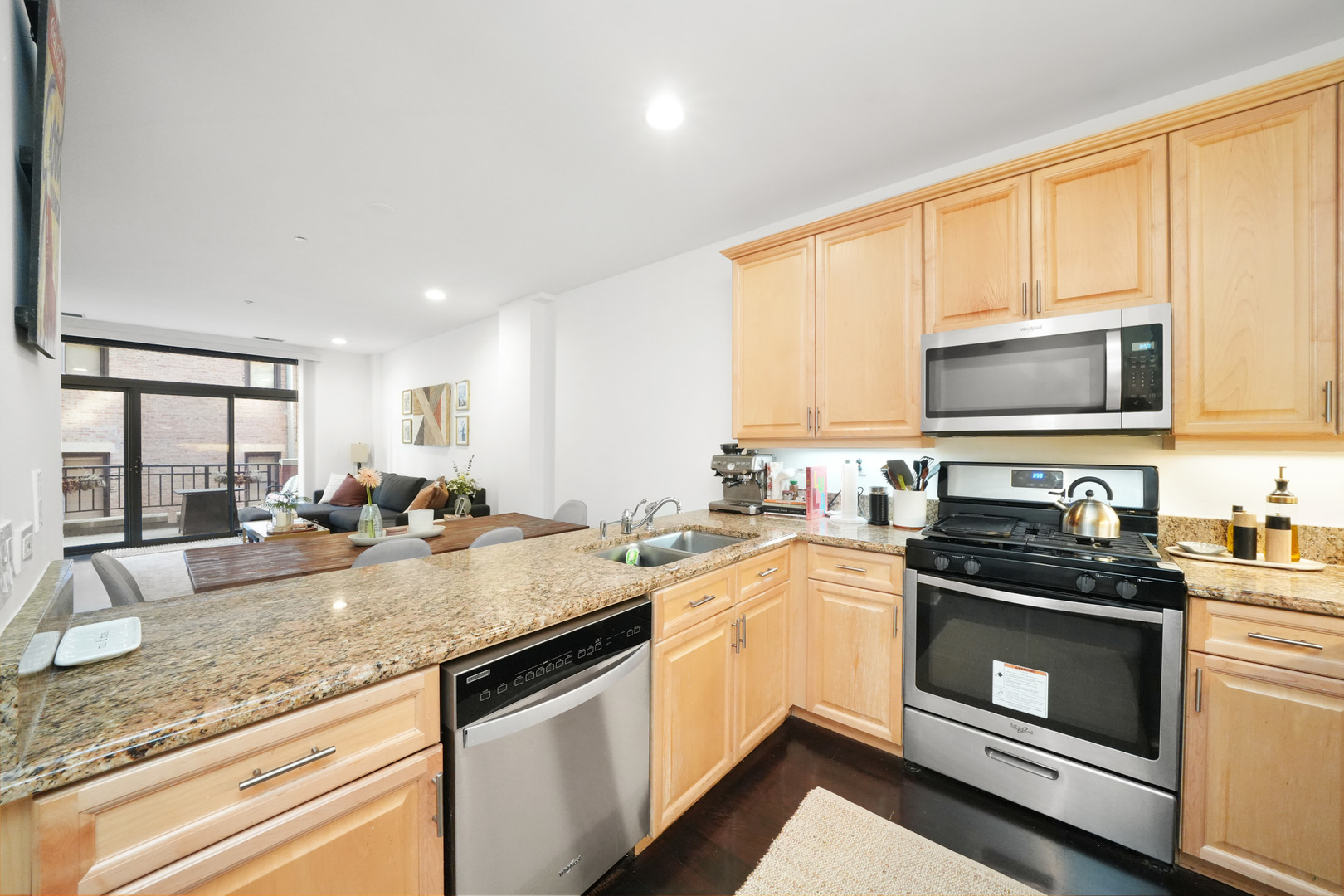 33 W Huron Street Unit: 301
