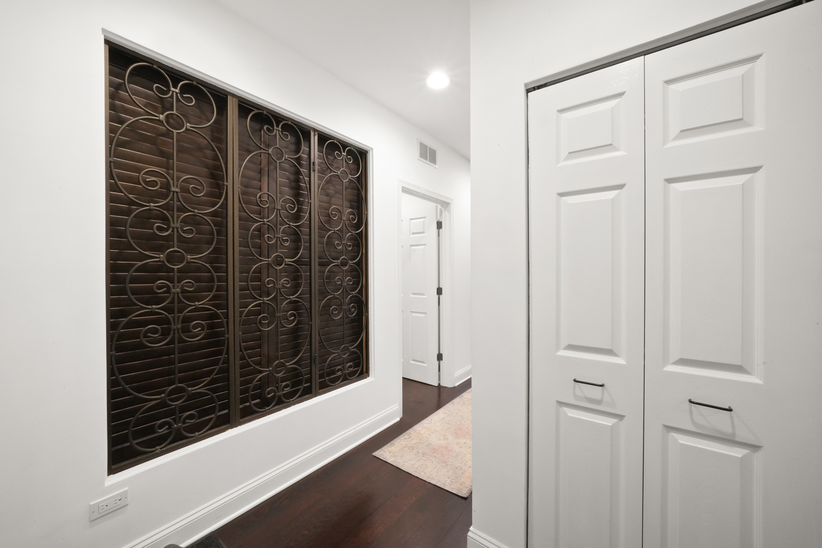 33 W Huron Street Unit: 301