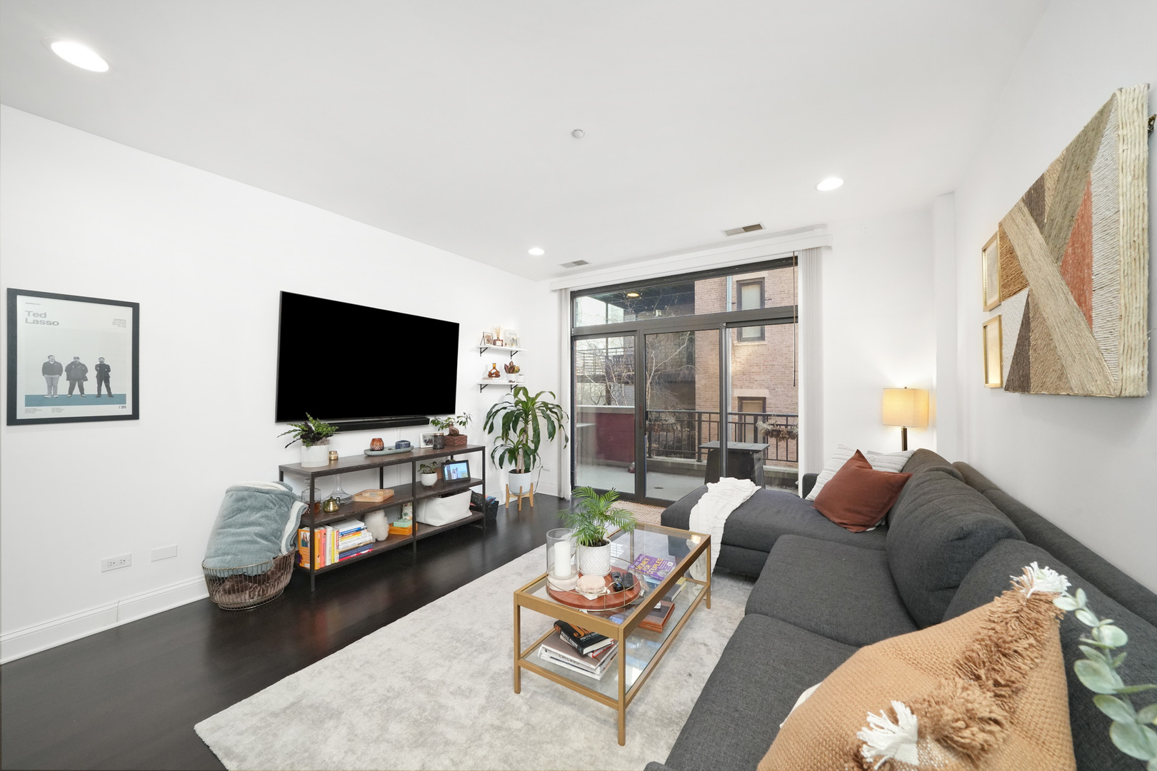 33 W Huron Street Unit: 301