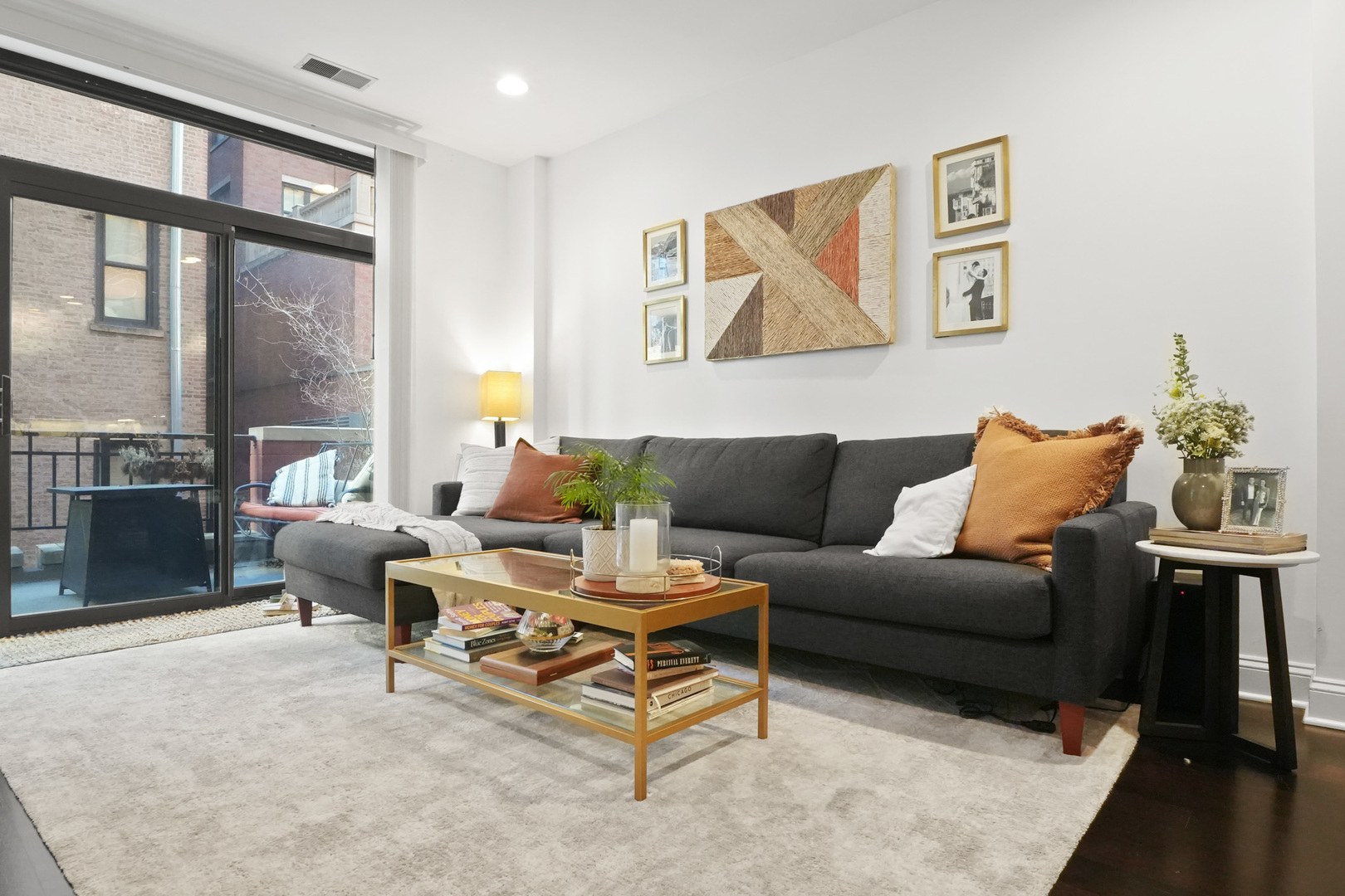 33 W Huron Street Unit: 301
