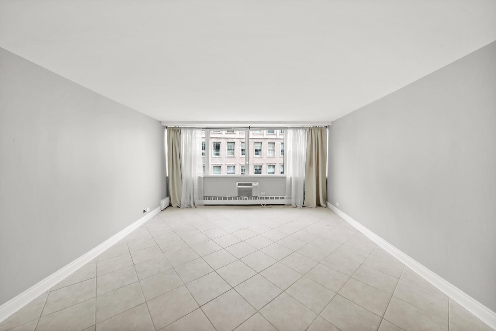 1150 N Lake Shore Drive Unit: 13G