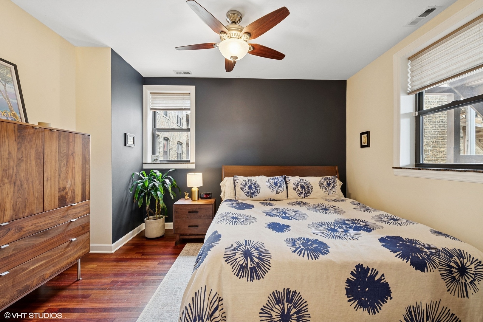 4647 N WOLCOTT Avenue Unit: 2