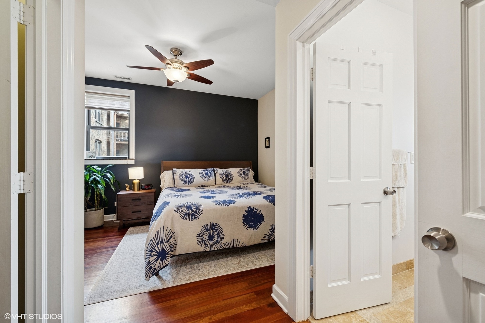 4647 N WOLCOTT Avenue Unit: 2