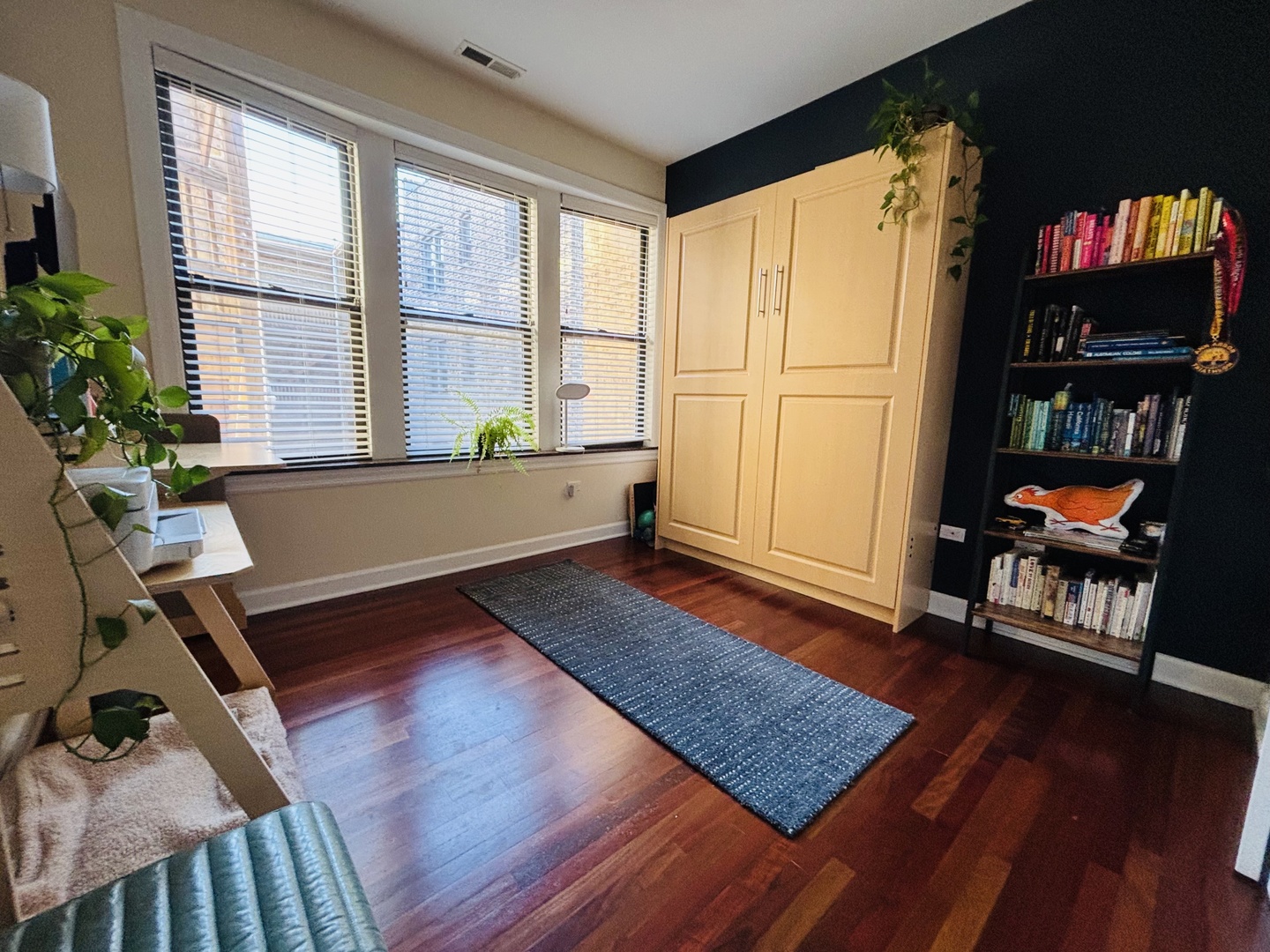 4647 N WOLCOTT Avenue Unit: 2