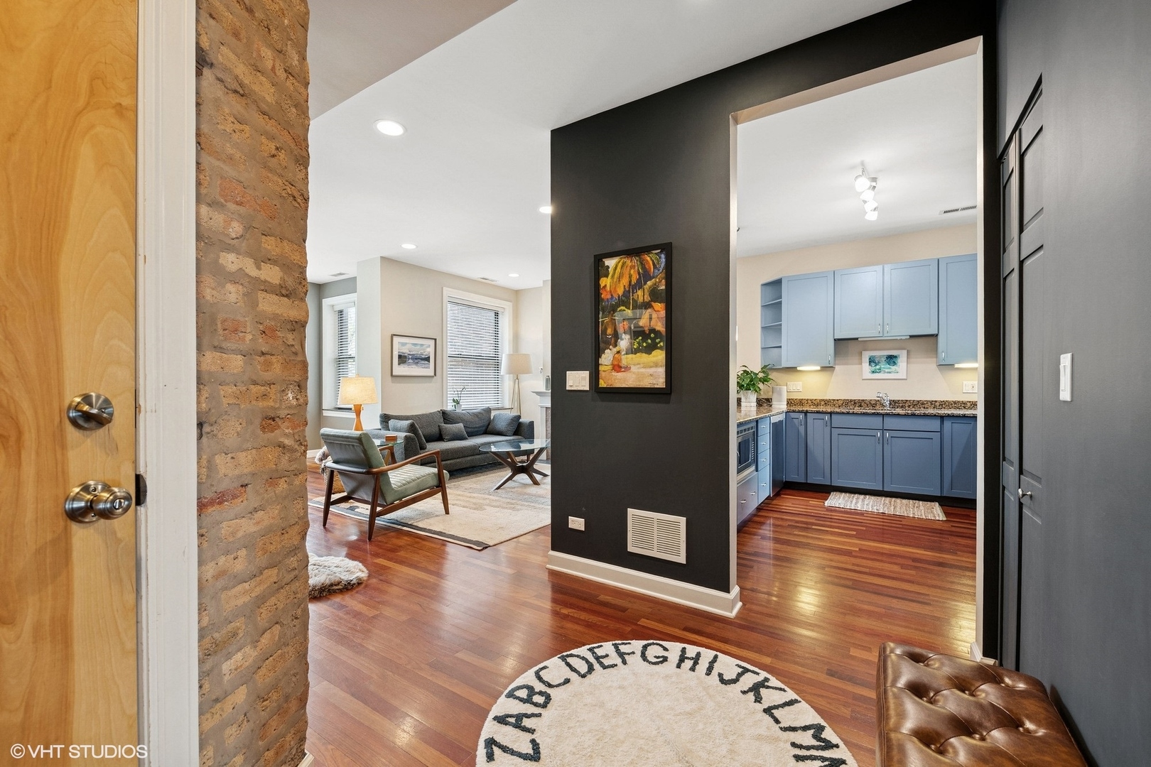 4647 N WOLCOTT Avenue Unit: 2