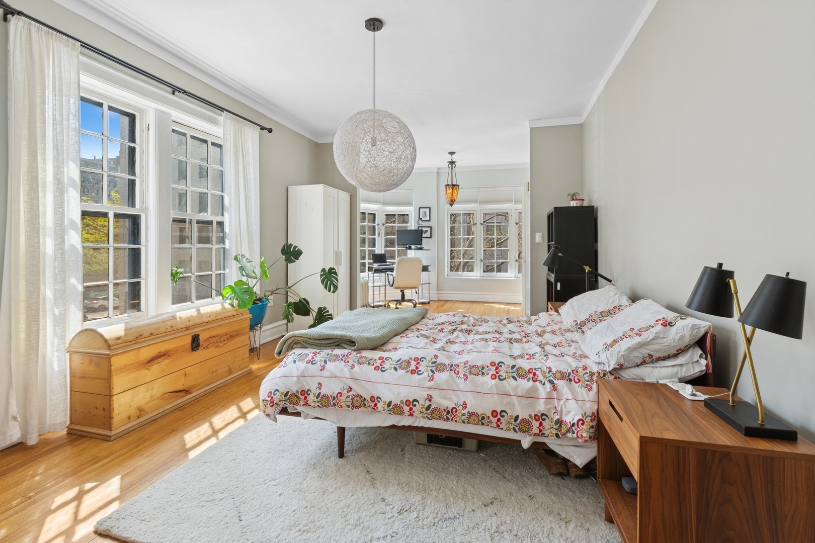 510 W SURF Street Unit: 2