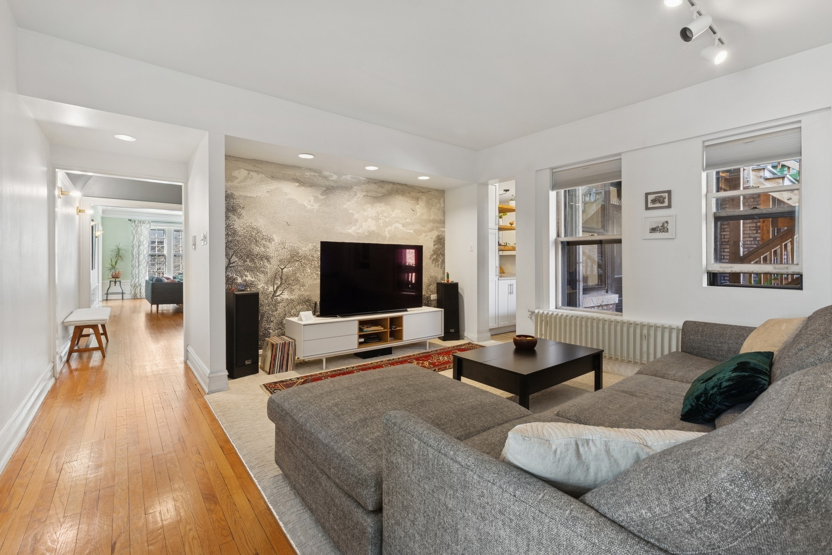 510 W SURF Street Unit: 2