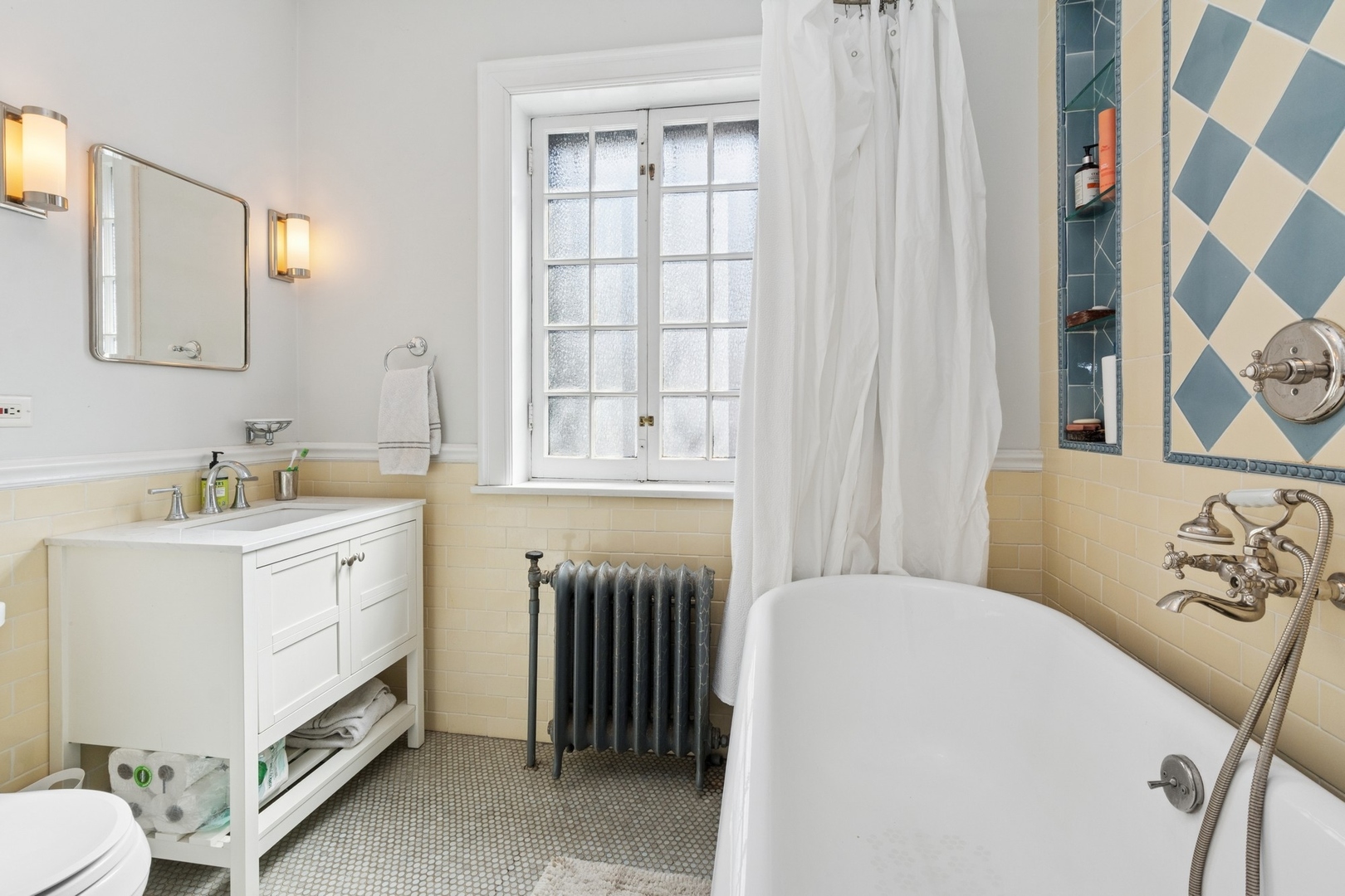 510 W SURF Street Unit: 2