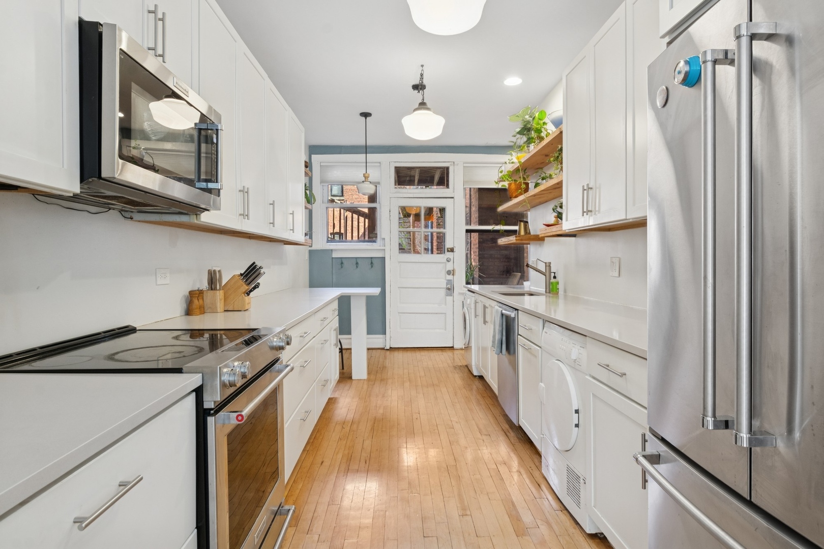 510 W SURF Street Unit: 2