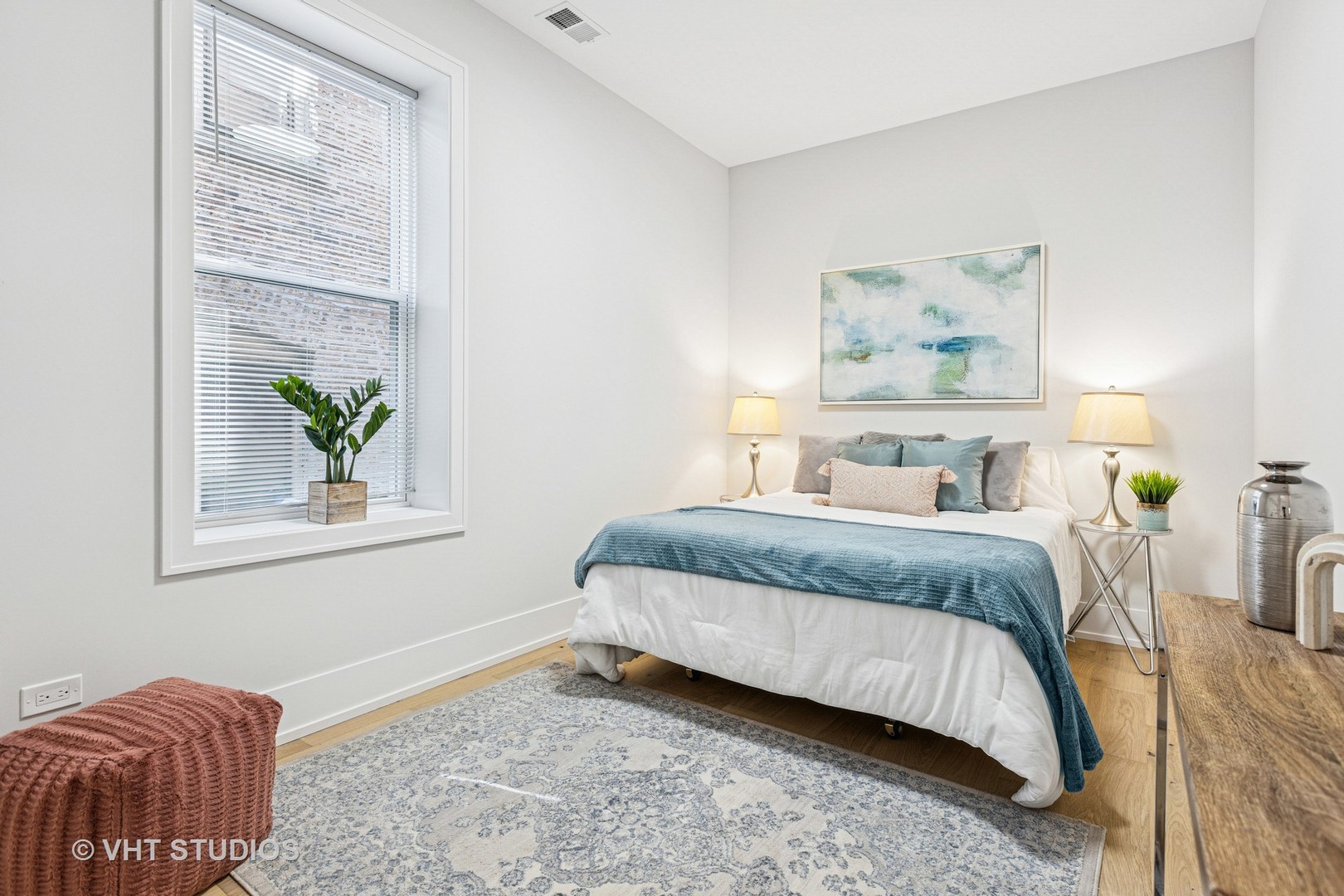 5333 N Kenmore Avenue Unit: 2N
