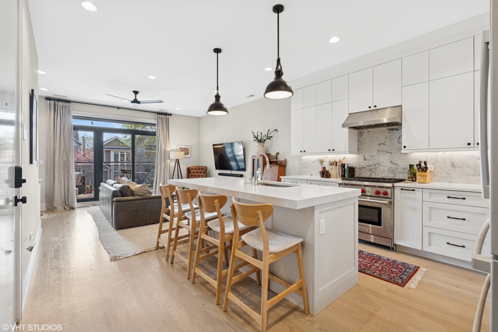 2846 N Racine Avenue Unit: 2