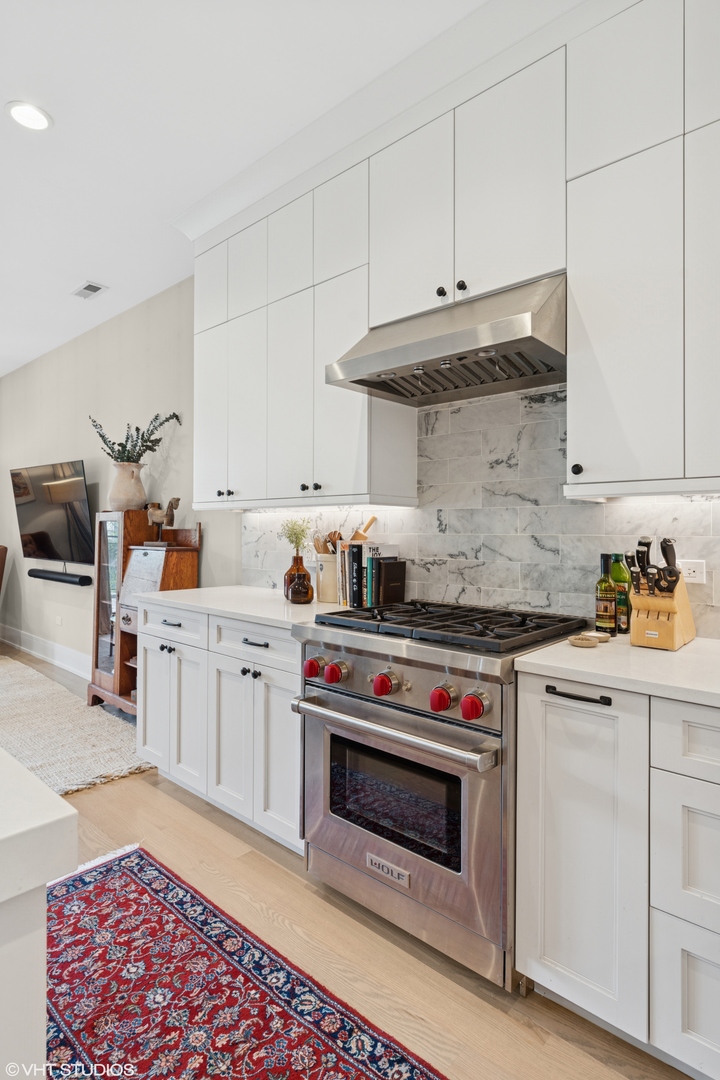 2846 N Racine Avenue Unit: 2