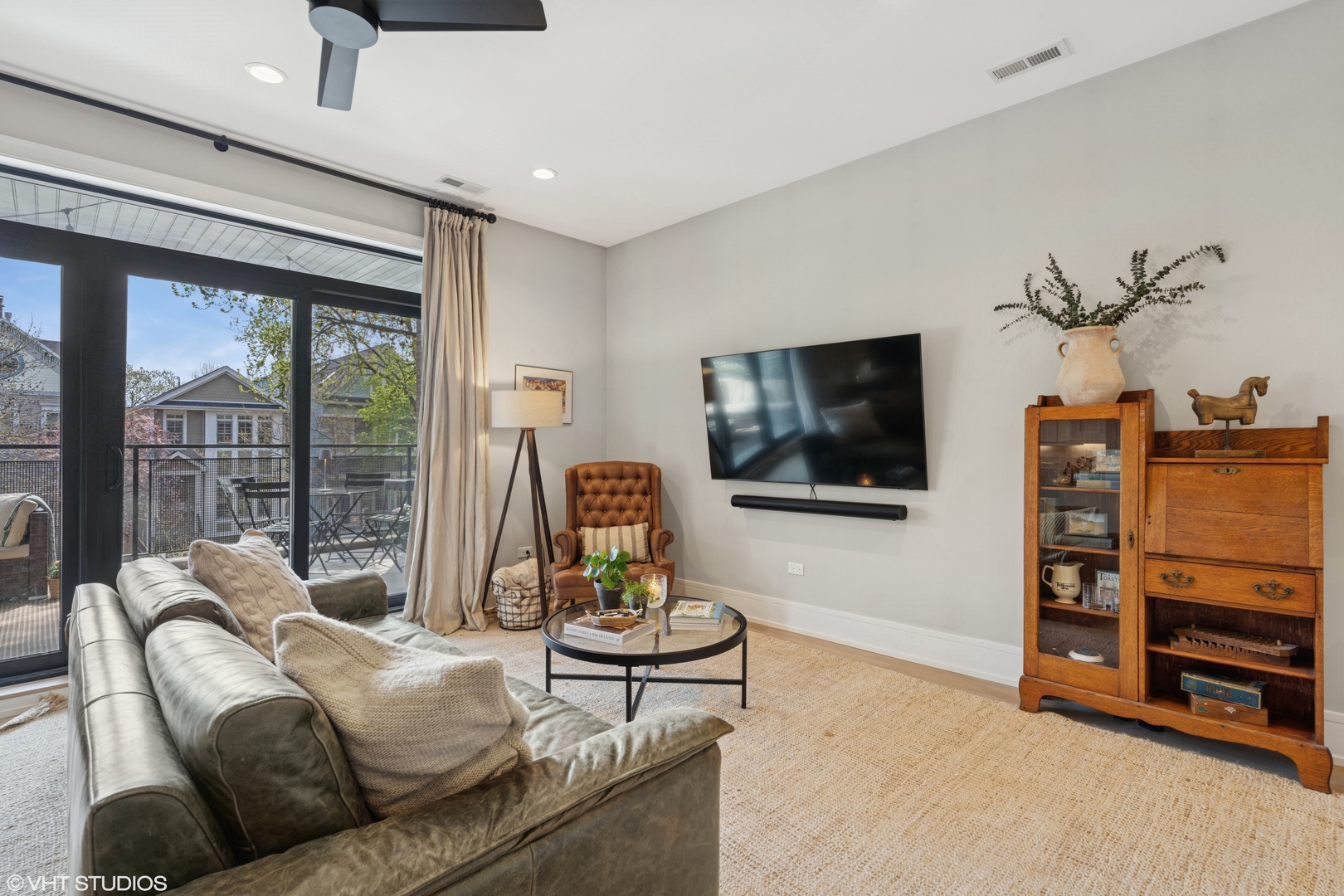 2846 N Racine Avenue Unit: 2