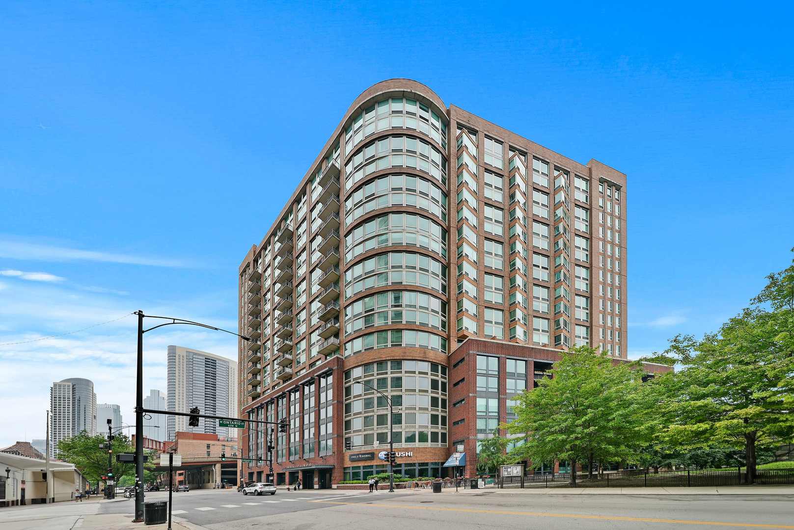600 N Kingsbury Street Unit: 904