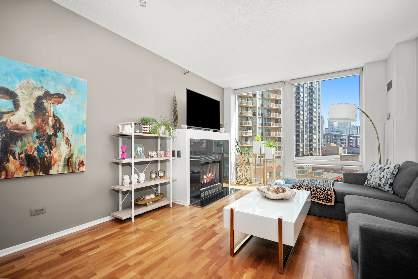600 N Kingsbury Street Unit: 904