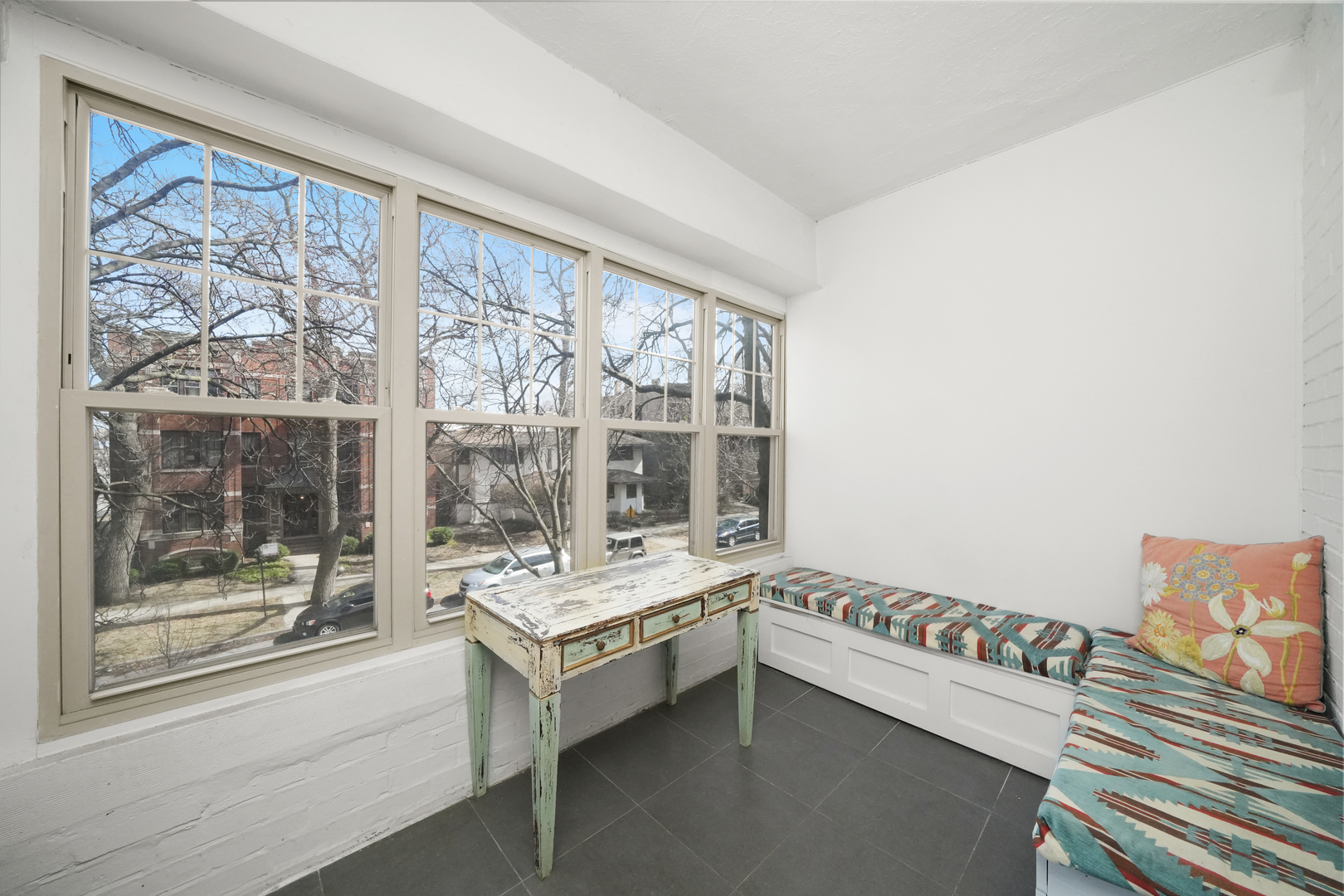 5924 N MAGNOLIA Avenue Unit: 2N