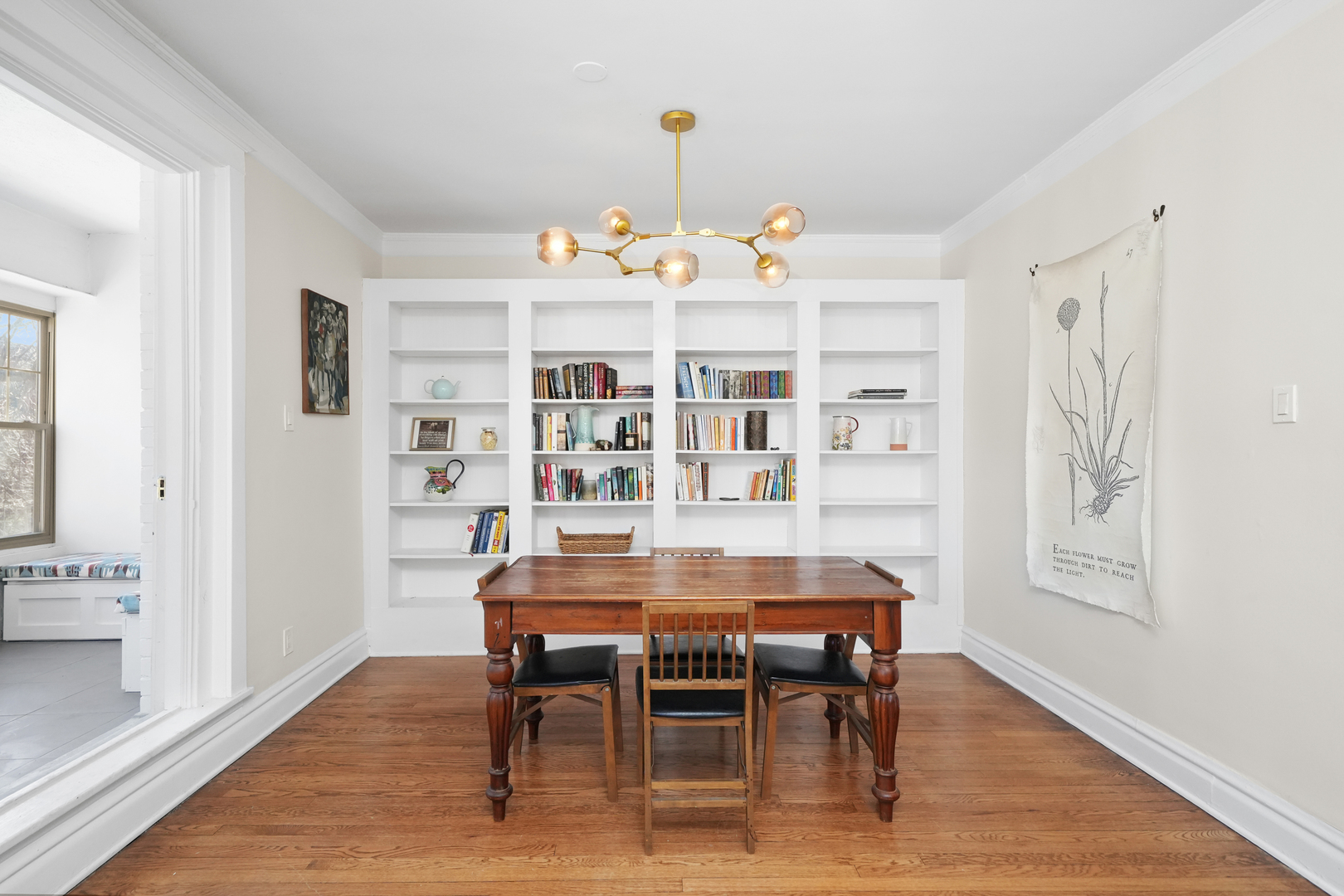5924 N MAGNOLIA Avenue Unit: 2N